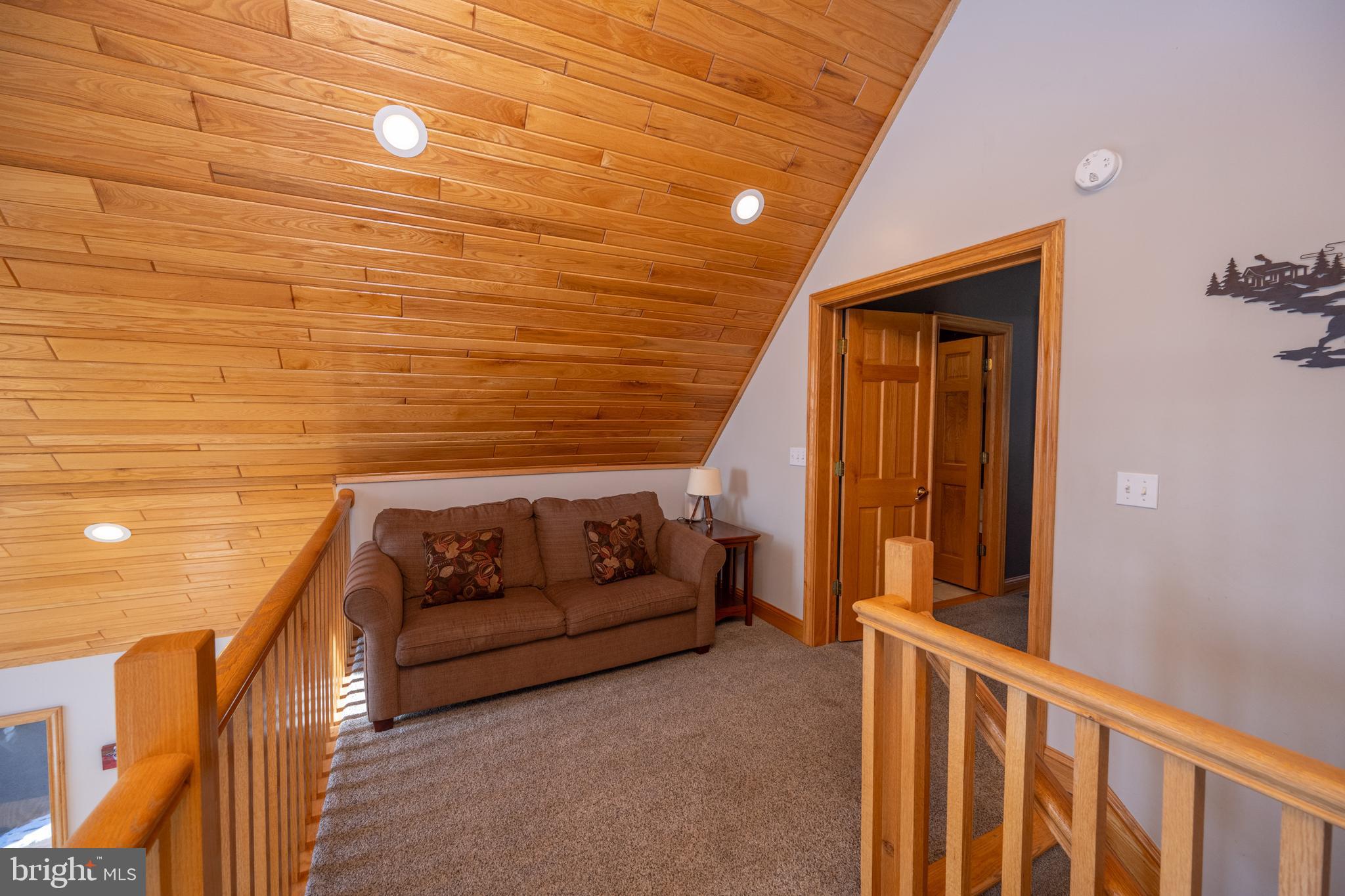 THE PINNACLE - Residential