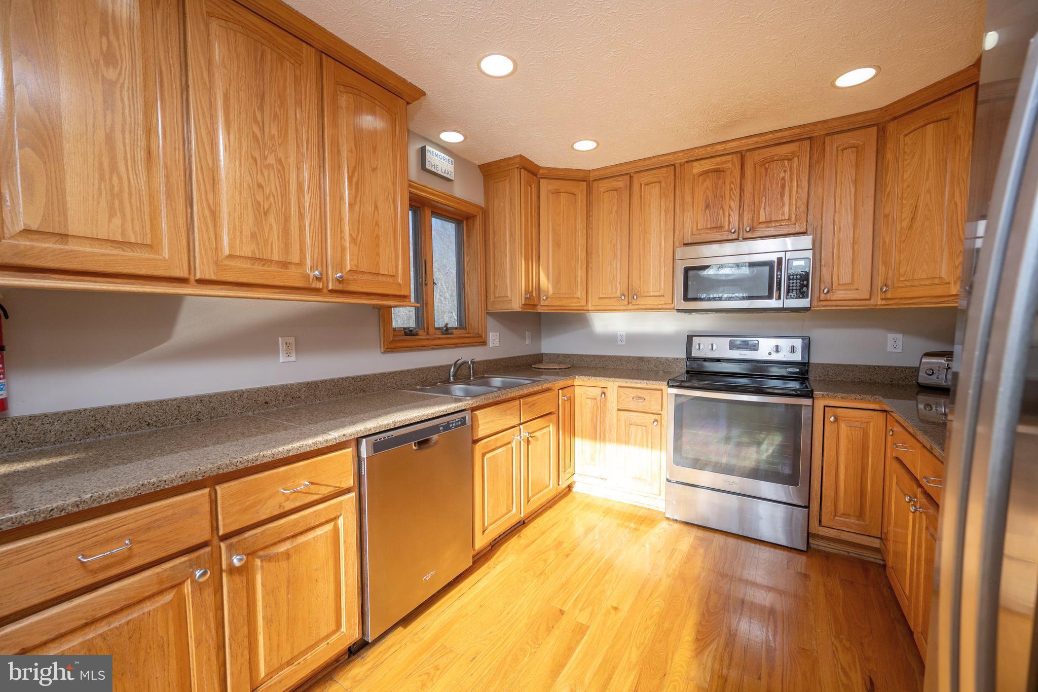 THE PINNACLE - Residential