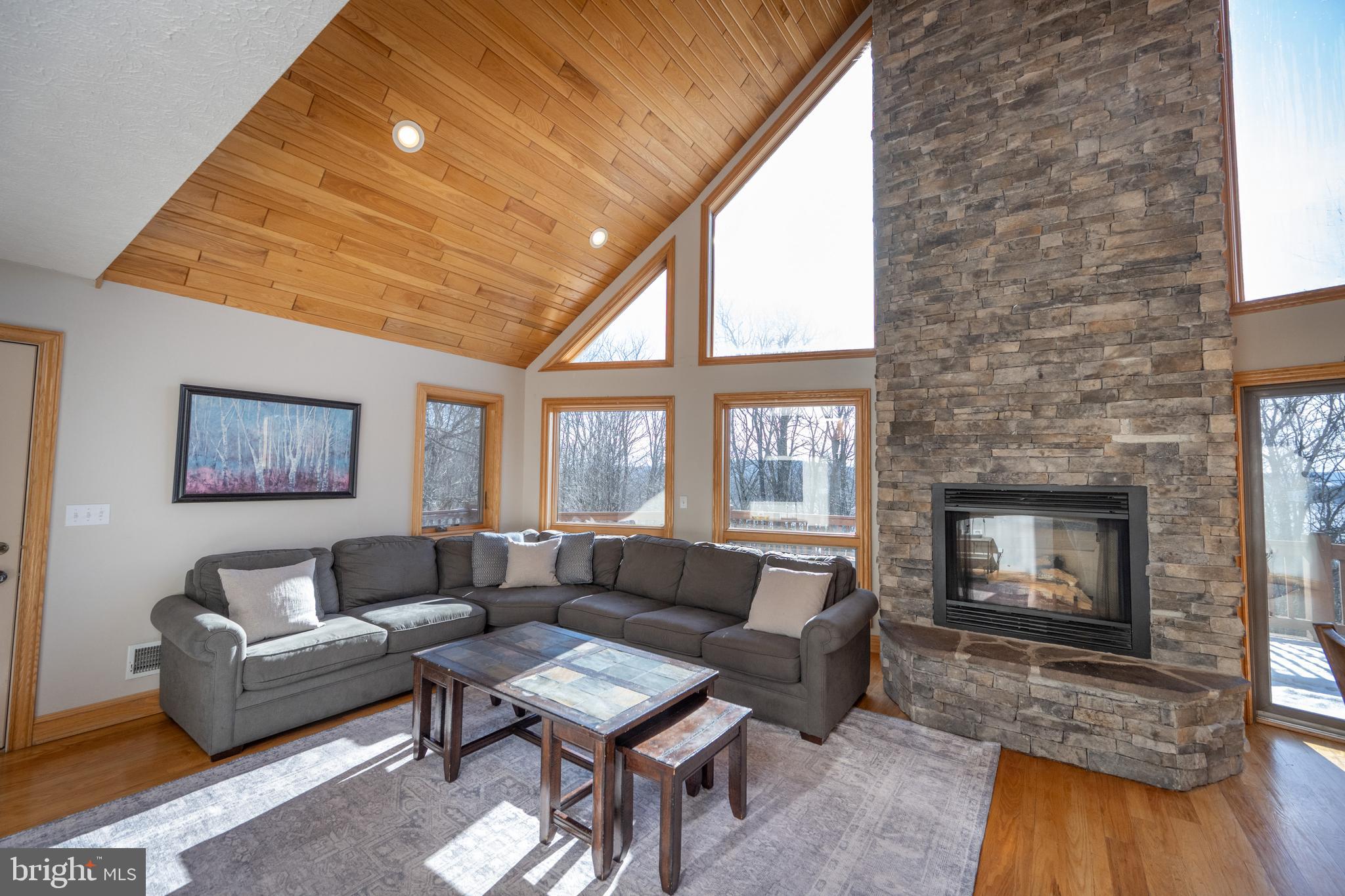 THE PINNACLE - Residential