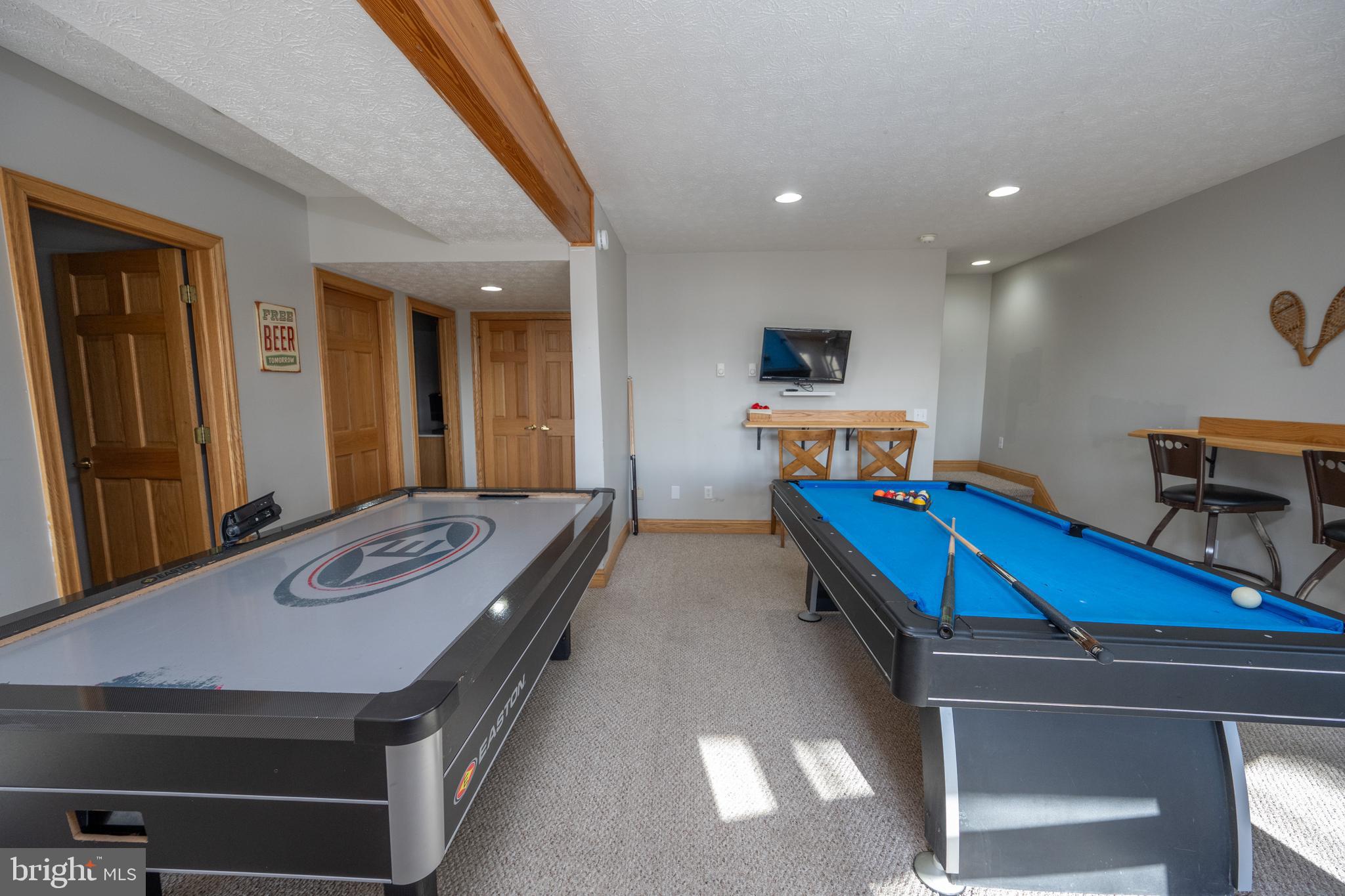 THE PINNACLE - Residential