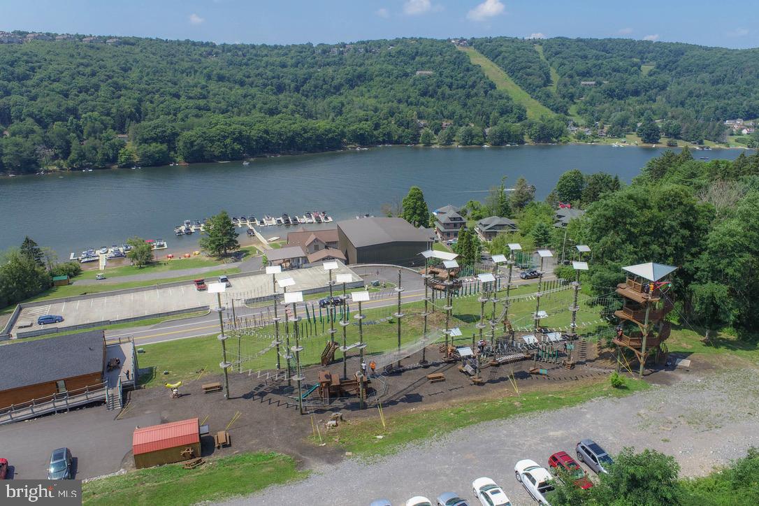 THE PINNACLE - Residential