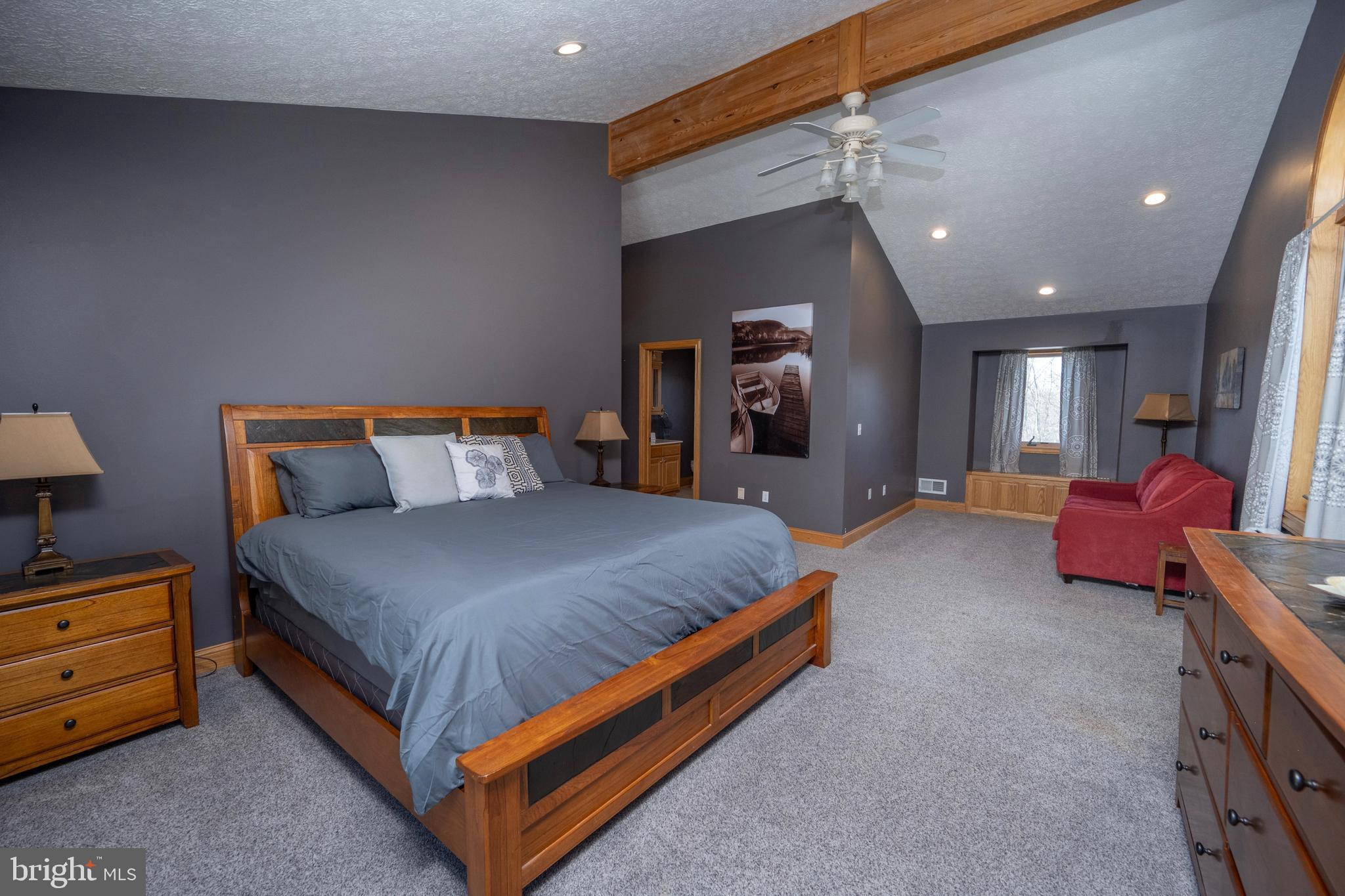 THE PINNACLE - Residential