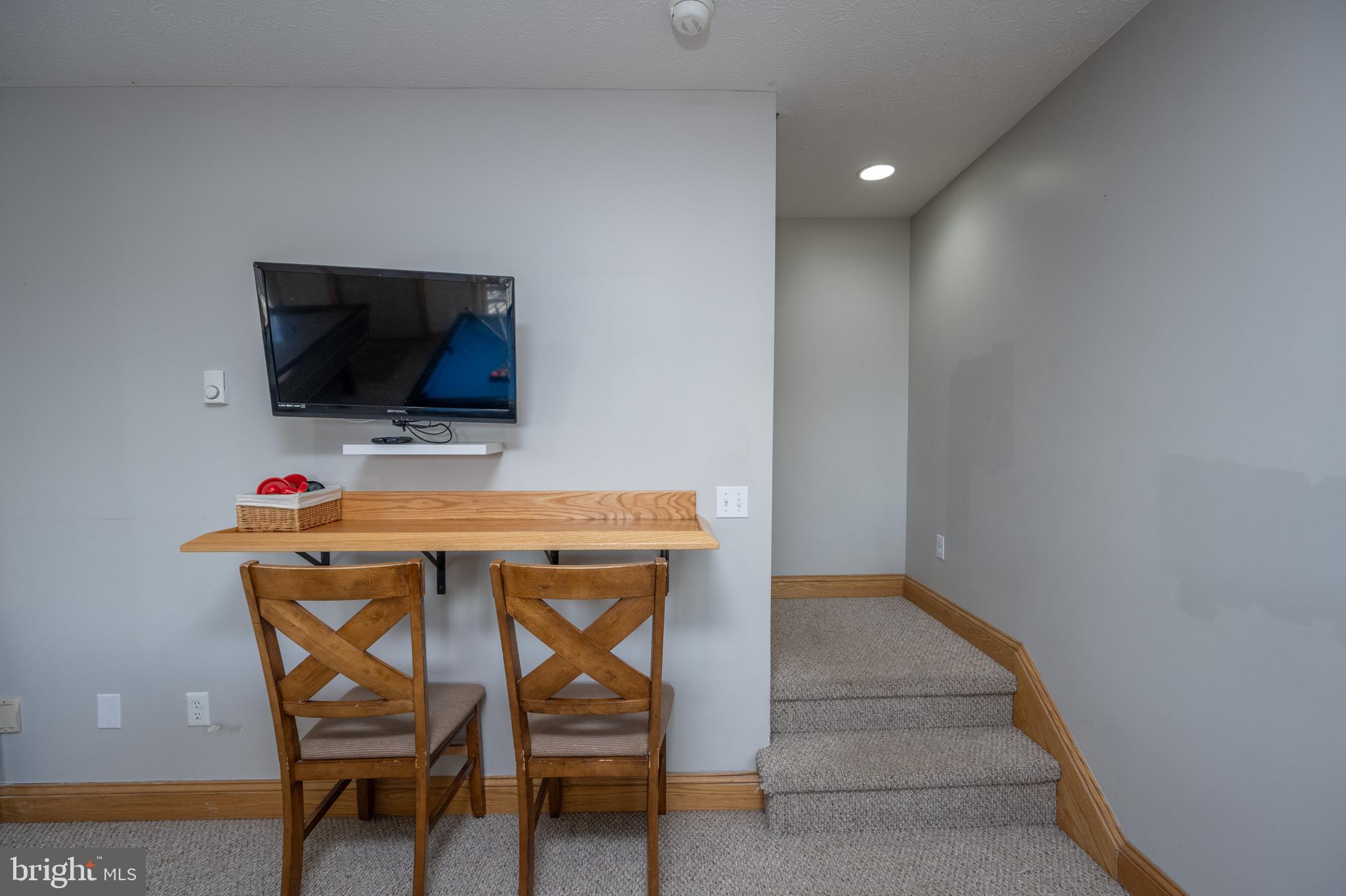 THE PINNACLE - Residential