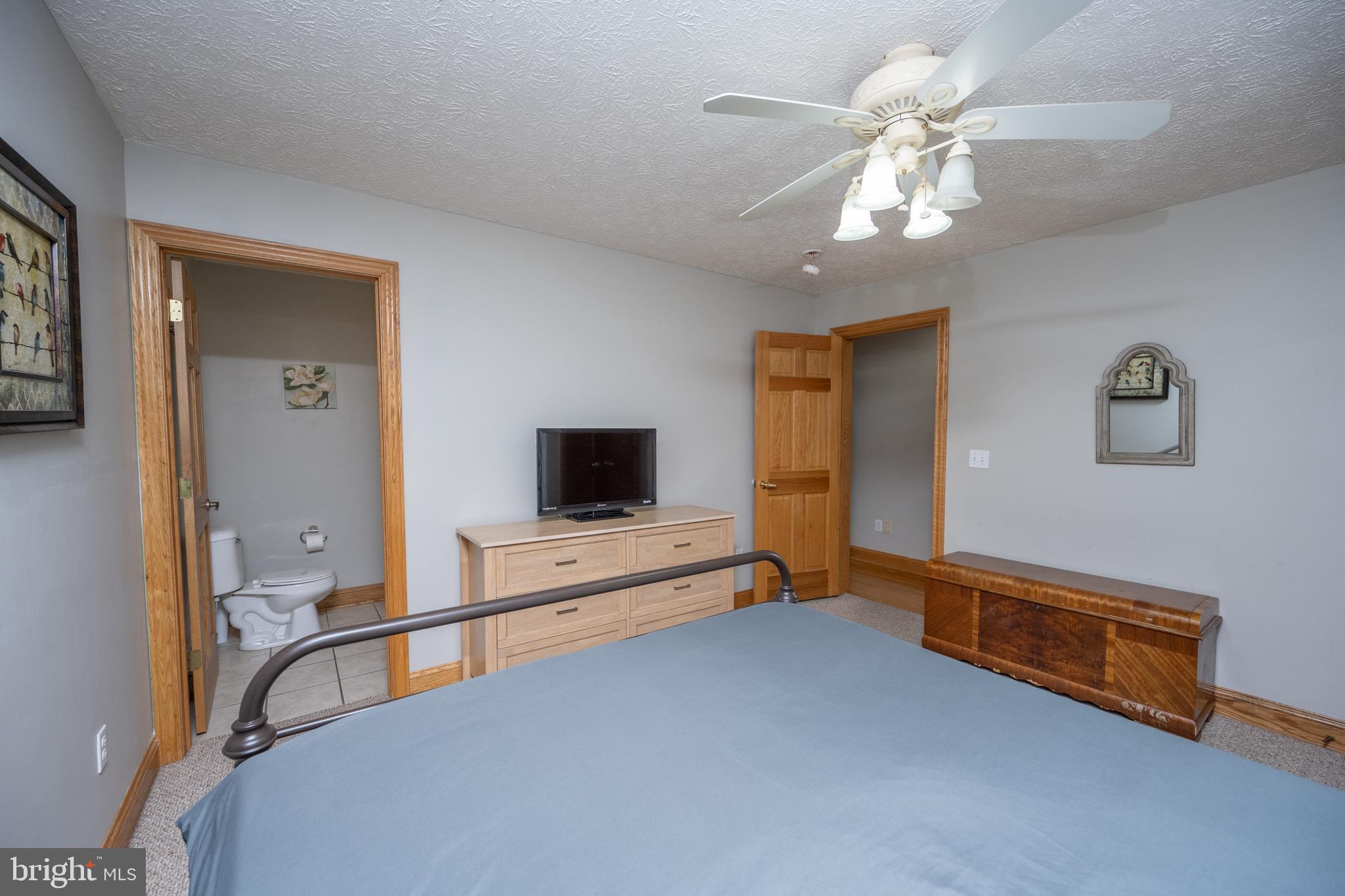 THE PINNACLE - Residential