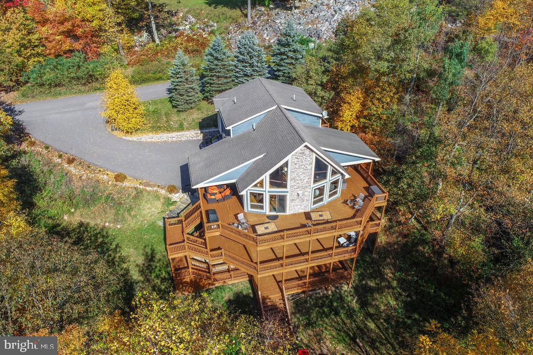 THE PINNACLE - Residential