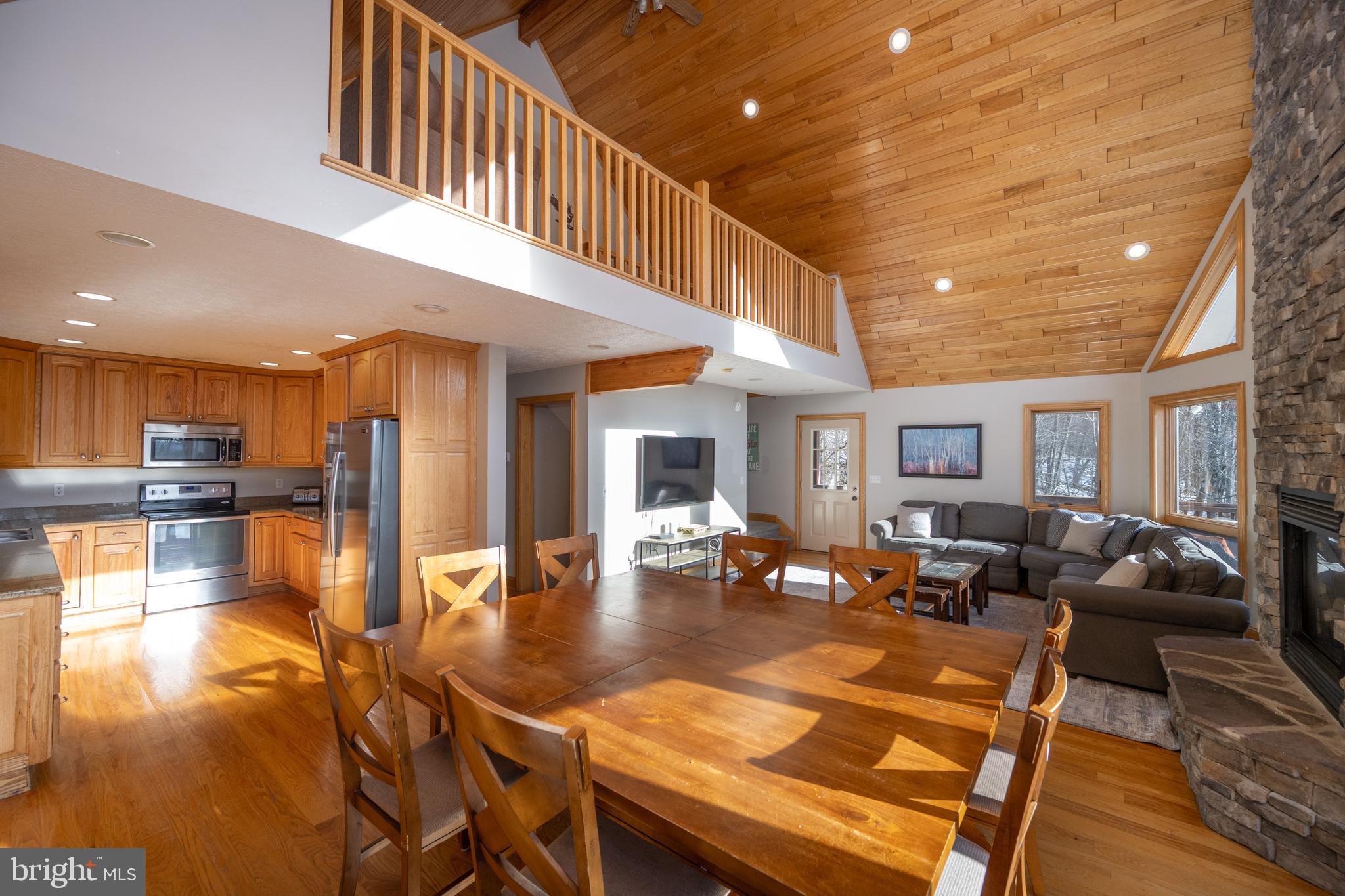 THE PINNACLE - Residential