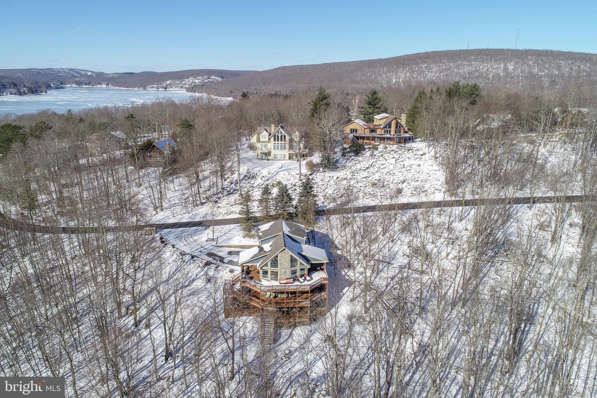 THE PINNACLE - Residential