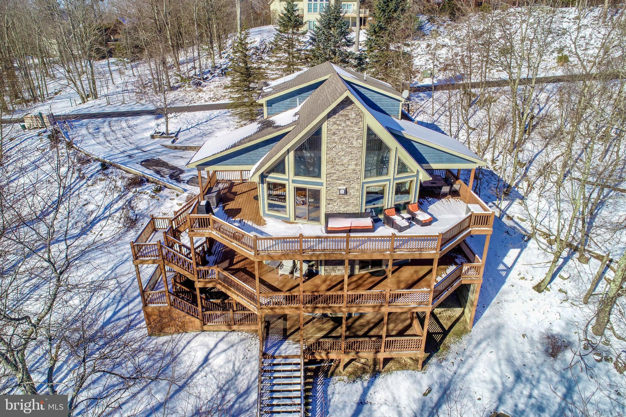 THE PINNACLE - Residential