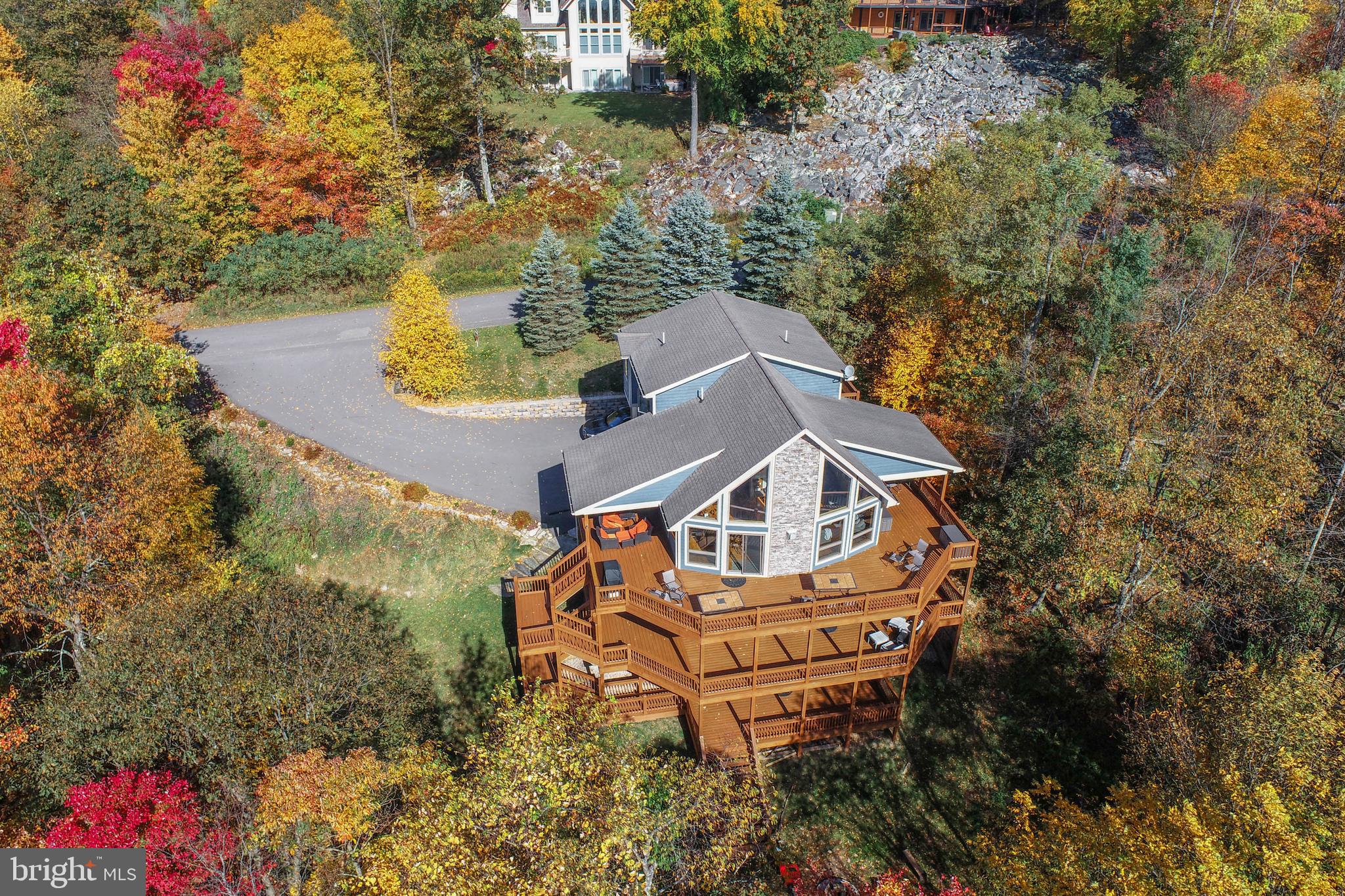 THE PINNACLE - Residential