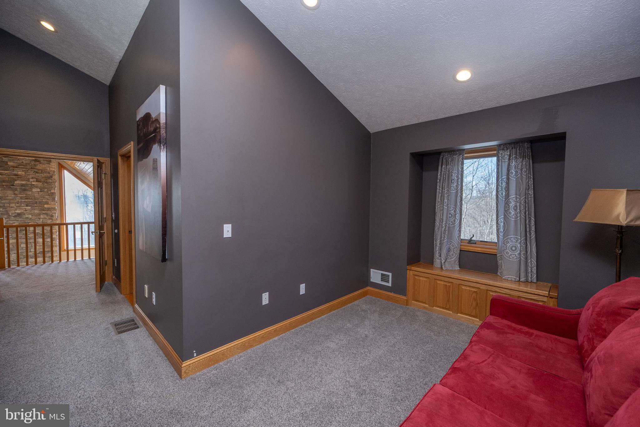 THE PINNACLE - Residential