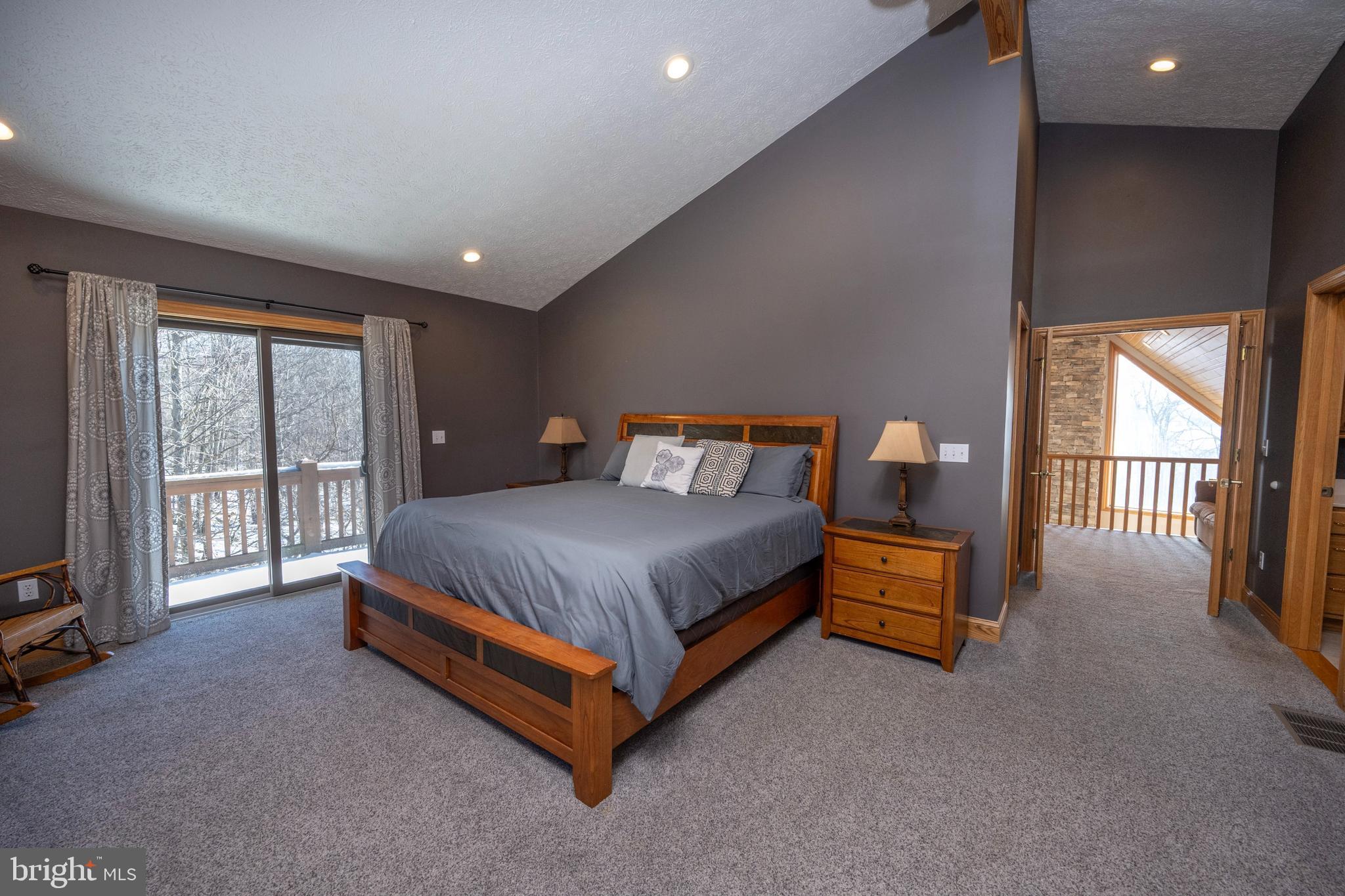 THE PINNACLE - Residential