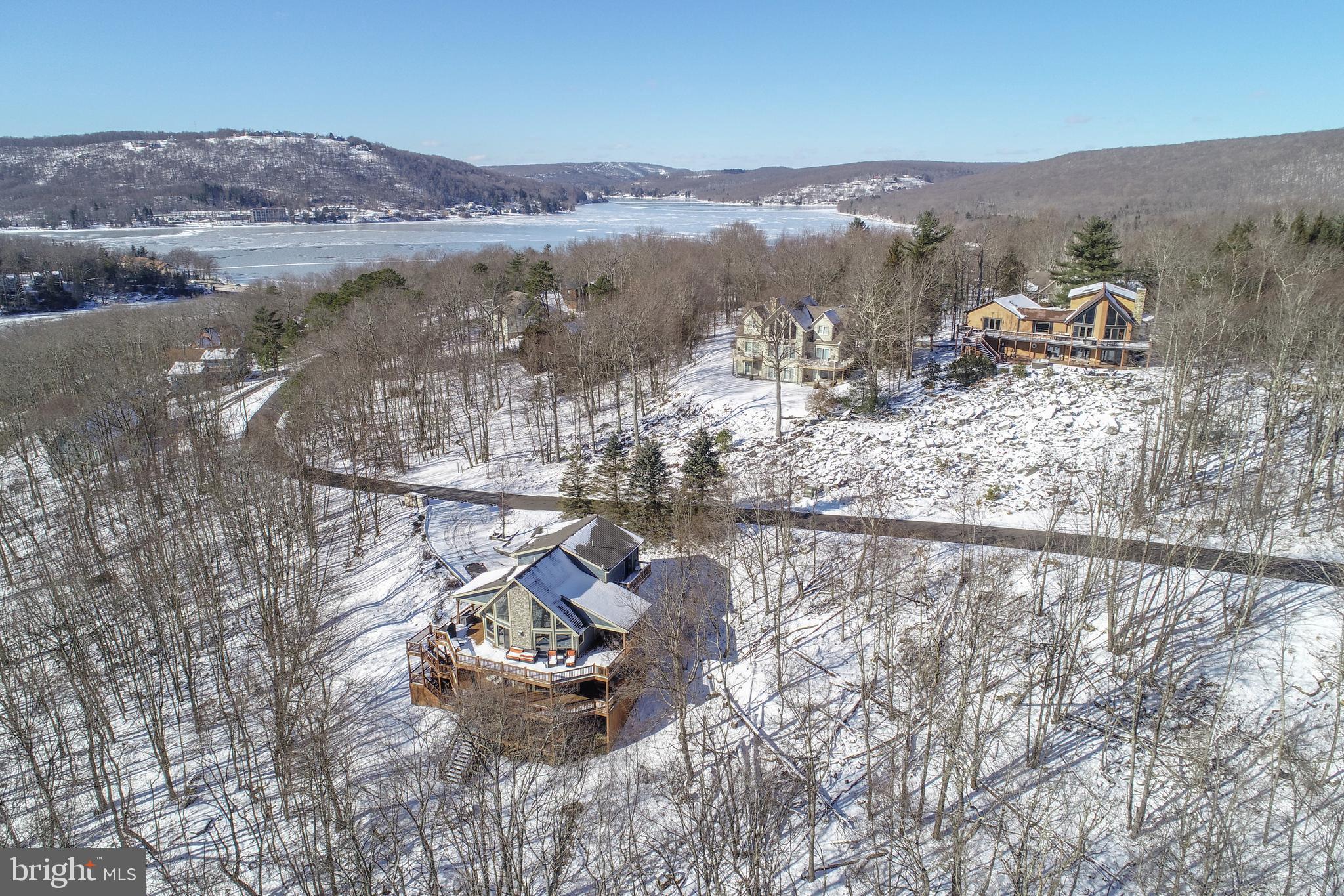 THE PINNACLE - Residential