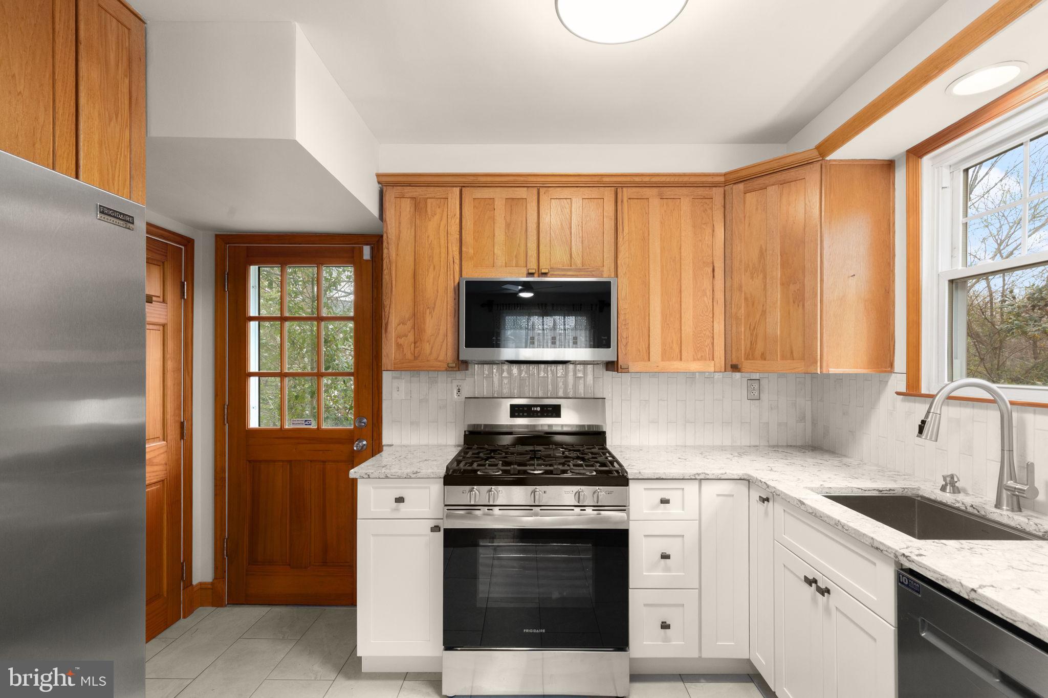 LAURAVILLE HISTORIC DISTRICT - Residential