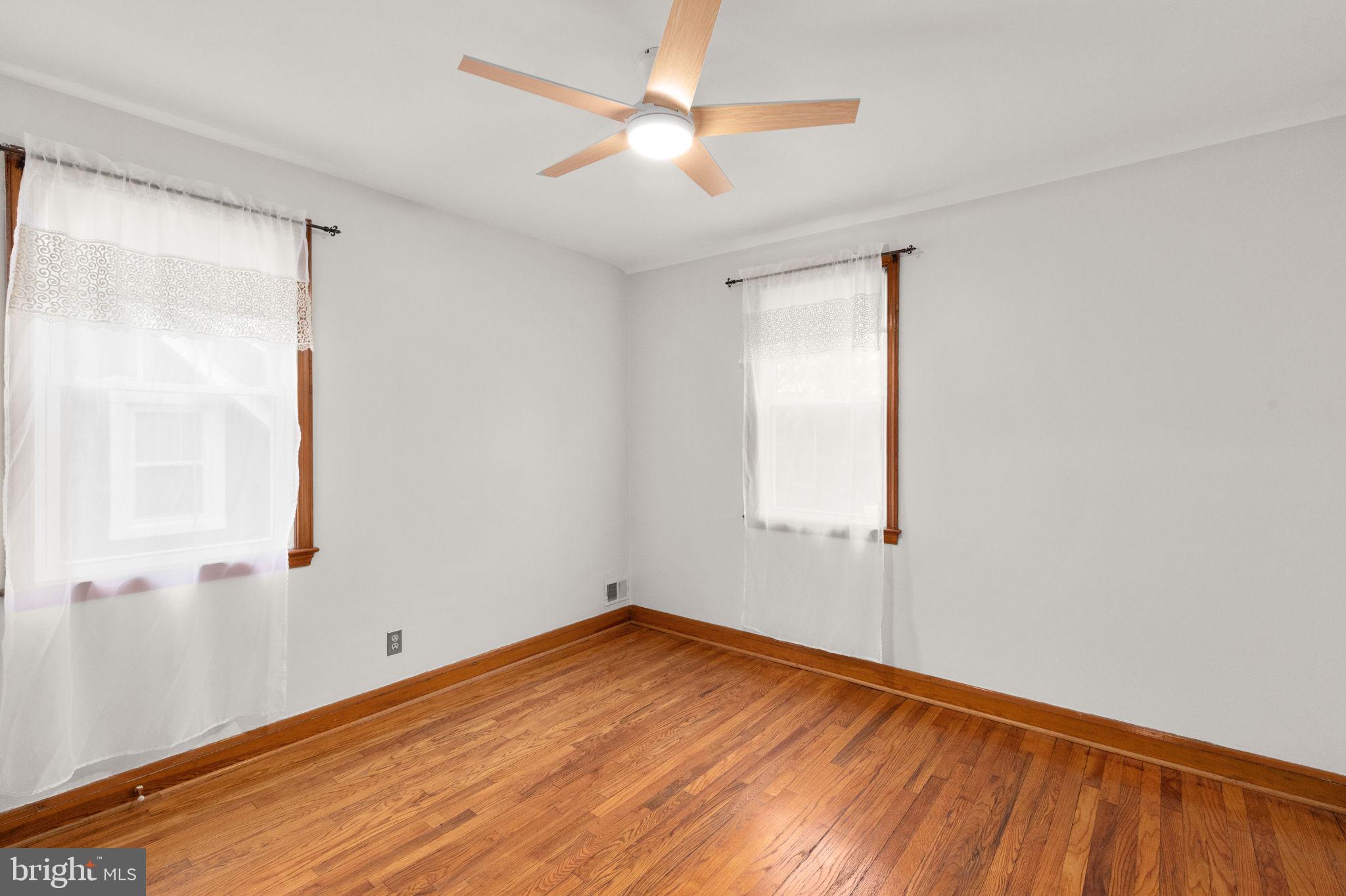 LAURAVILLE HISTORIC DISTRICT - Residential