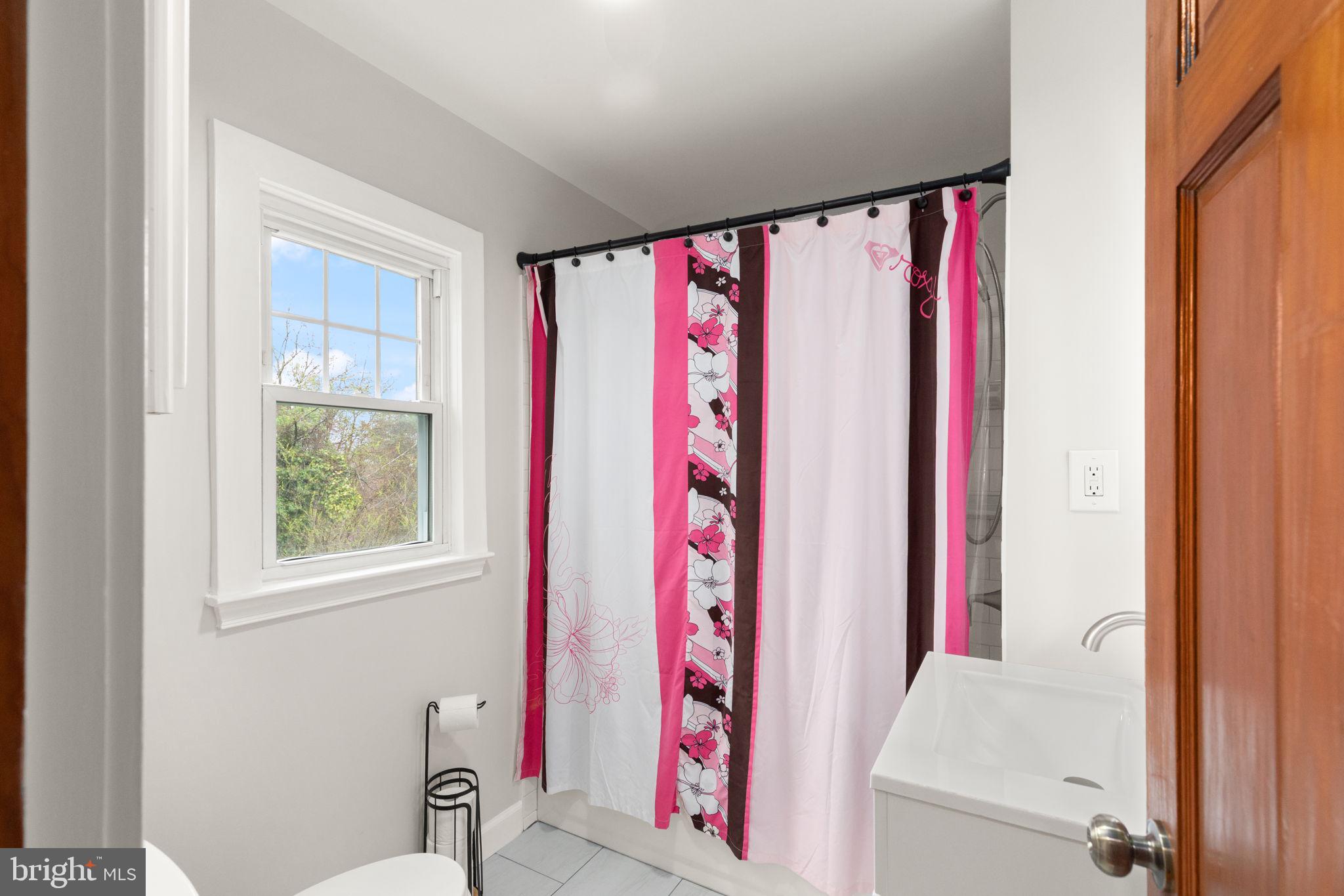 LAURAVILLE HISTORIC DISTRICT - Residential