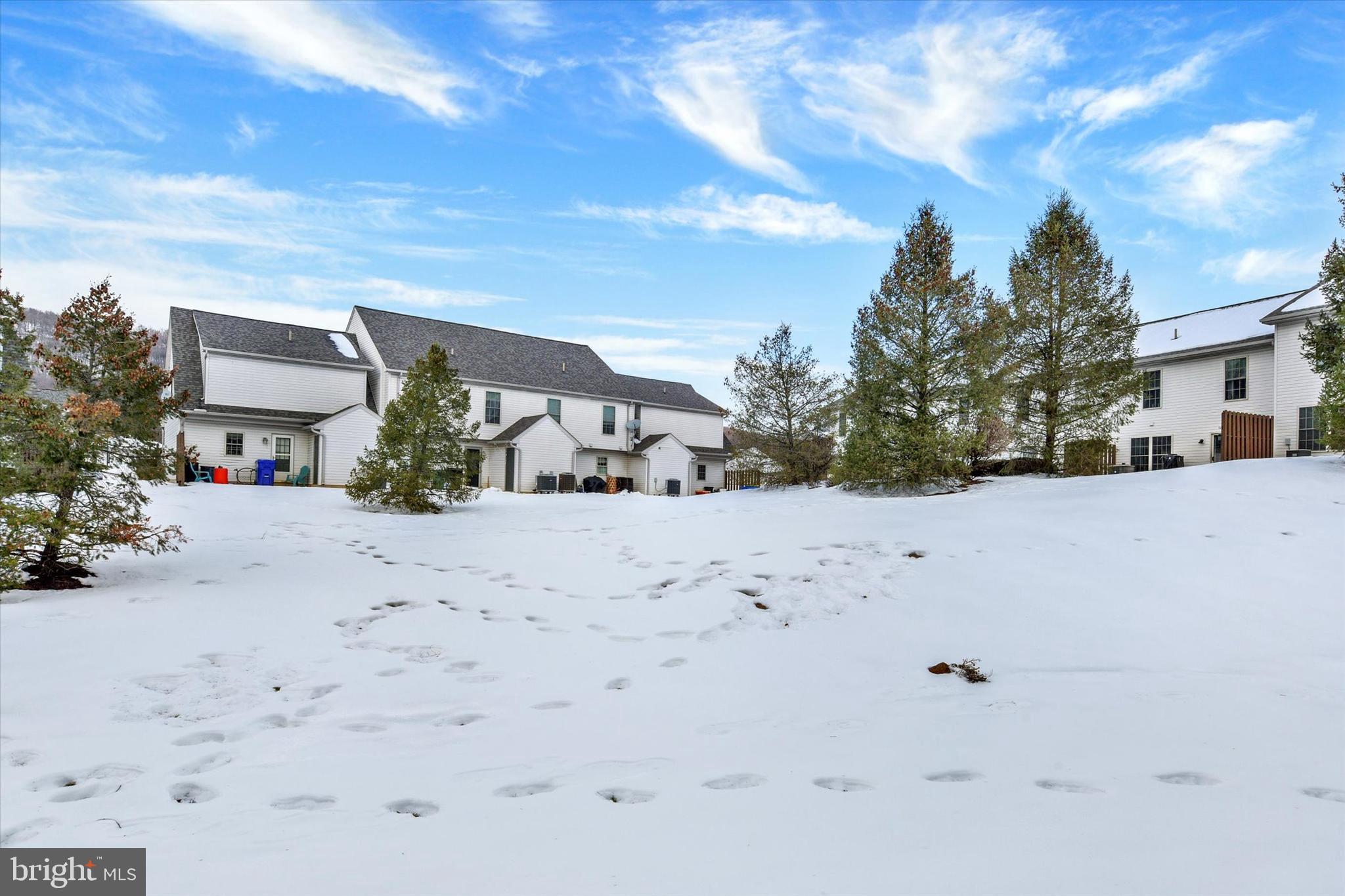 SADDLE RIDGE - Residential