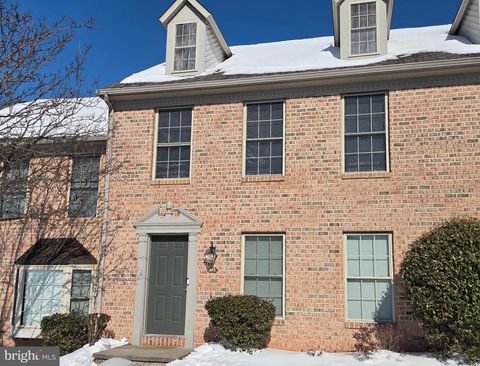 305 SADDLE RIDGE COURT HARRISBURG PA 17110