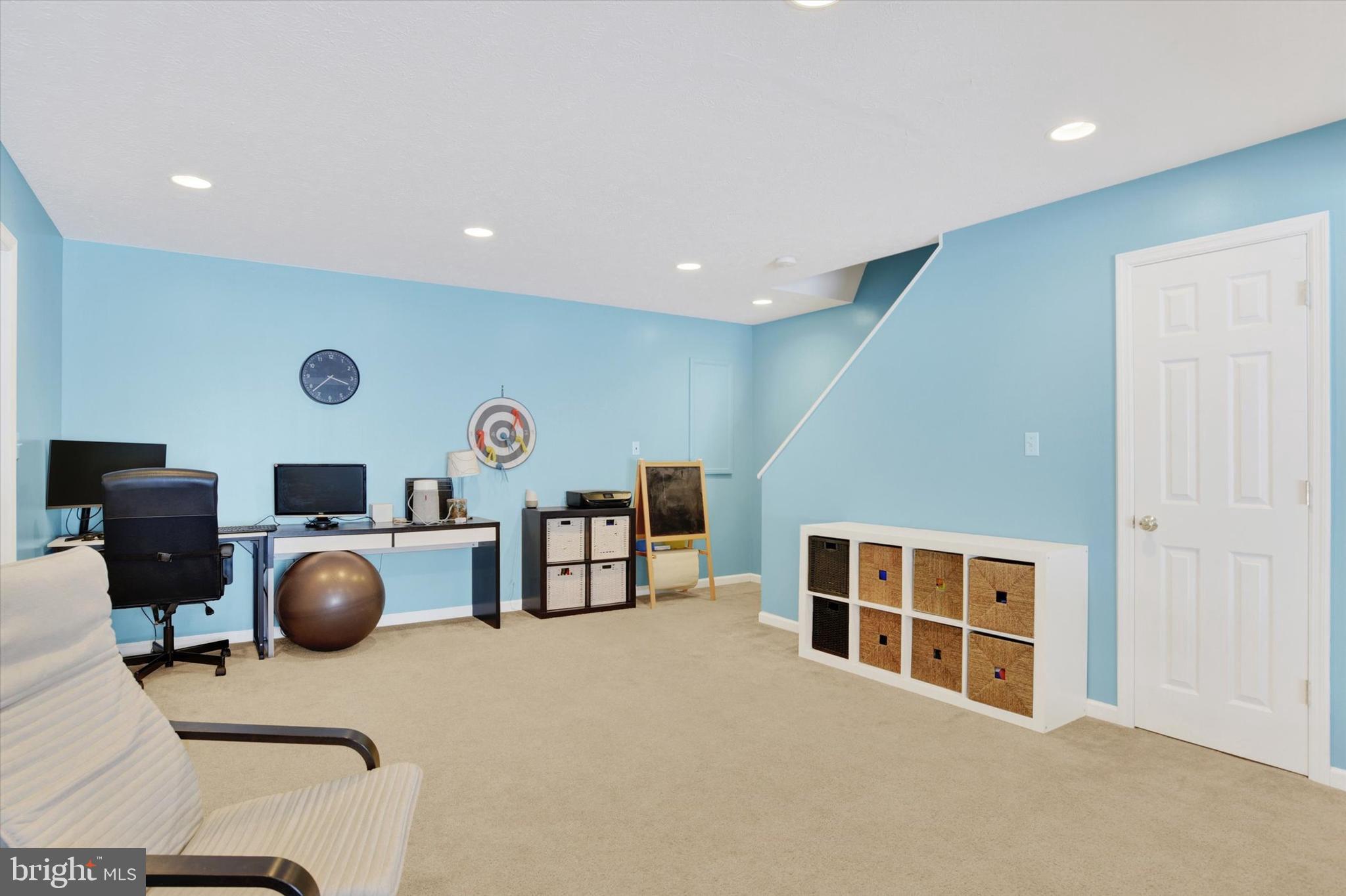 SADDLE RIDGE - Residential