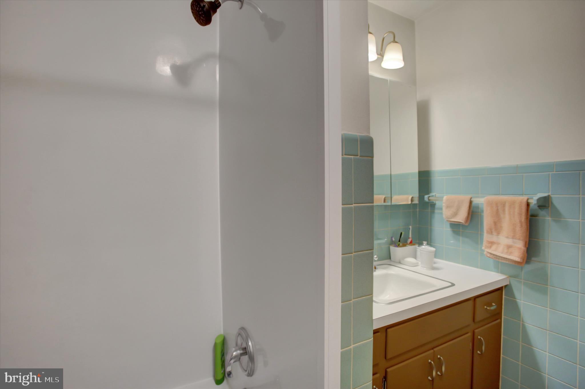 SOUTH GUILFORD HILLS - Residential