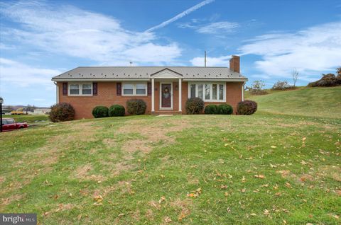 56 FIELD CIRCLE CHAMBERSBURG PA 17202