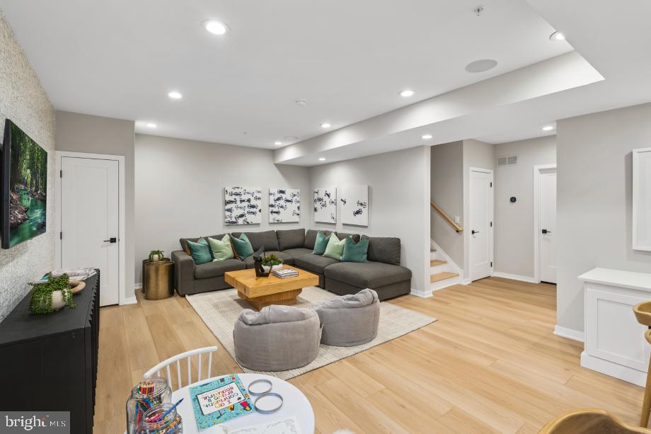 STONEBROOK AT UPPER MERION - Residential