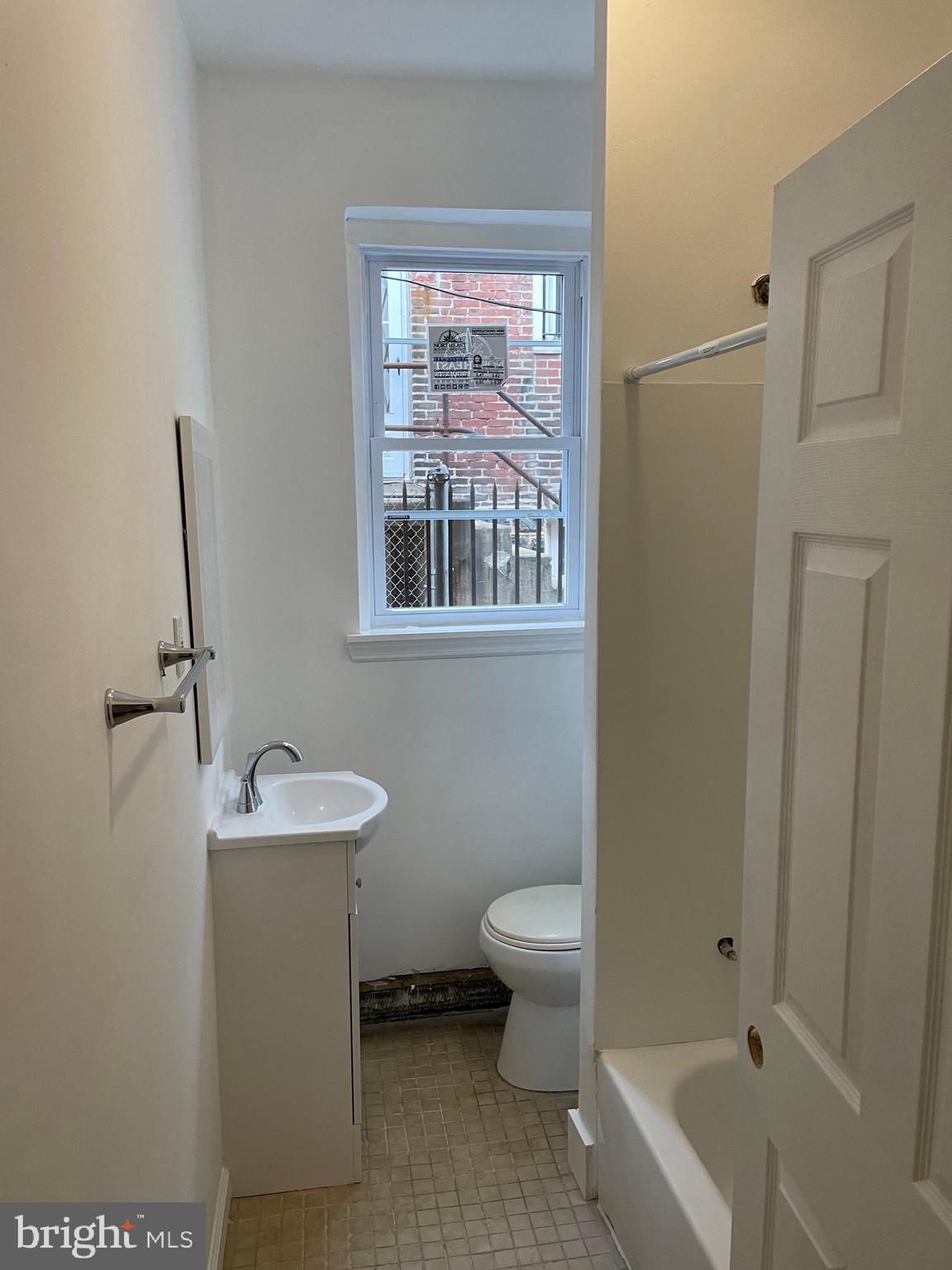 PHILADELPHIA (SOUTHWEST) - Residential Lease