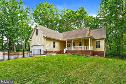 10614 Rhoads Drive, Fredericksburg, VA MLS: VASP2032464
