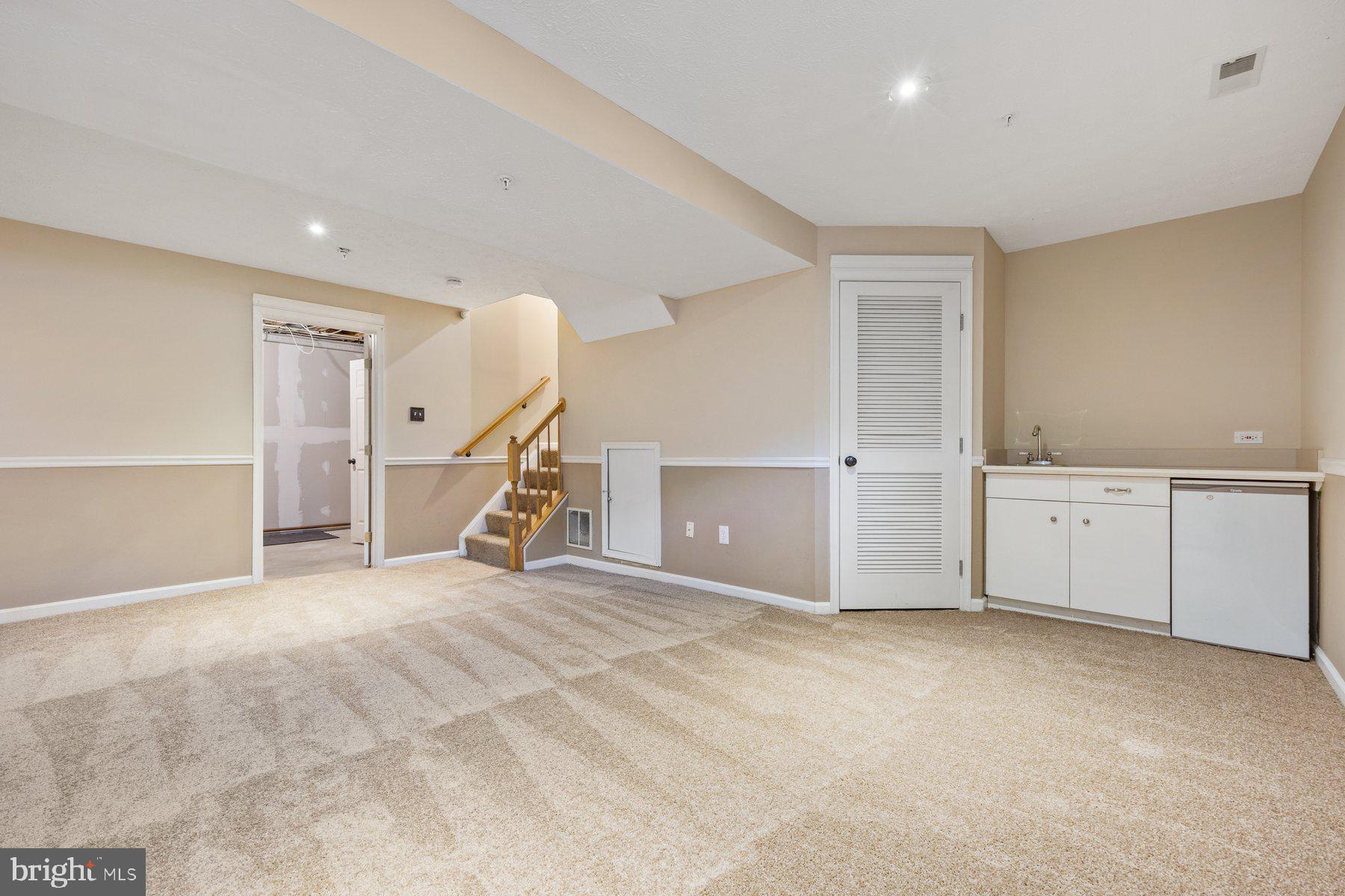 OWINGS MILLS - Residential