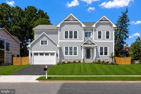 Homes For Sale - 608 Roberts Drive<br/> Fairfax County, VIENNA, VA 22180