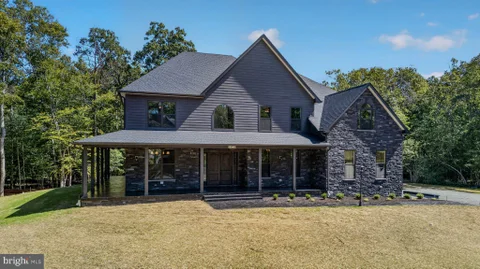 MLS: MDCH2059834