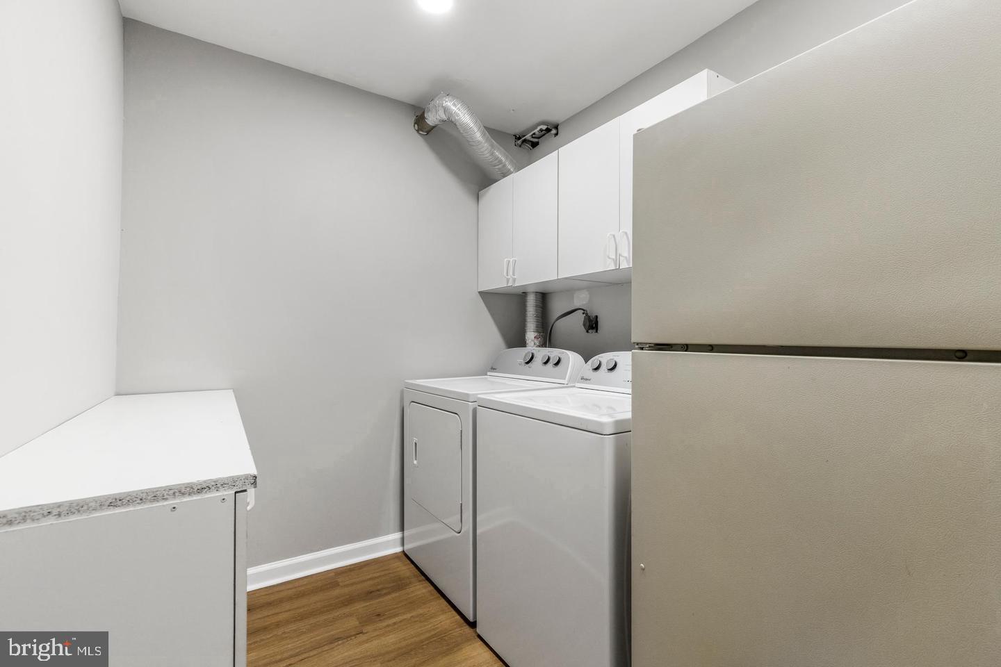 AMERICANA FAIRFAX - Residential Lease