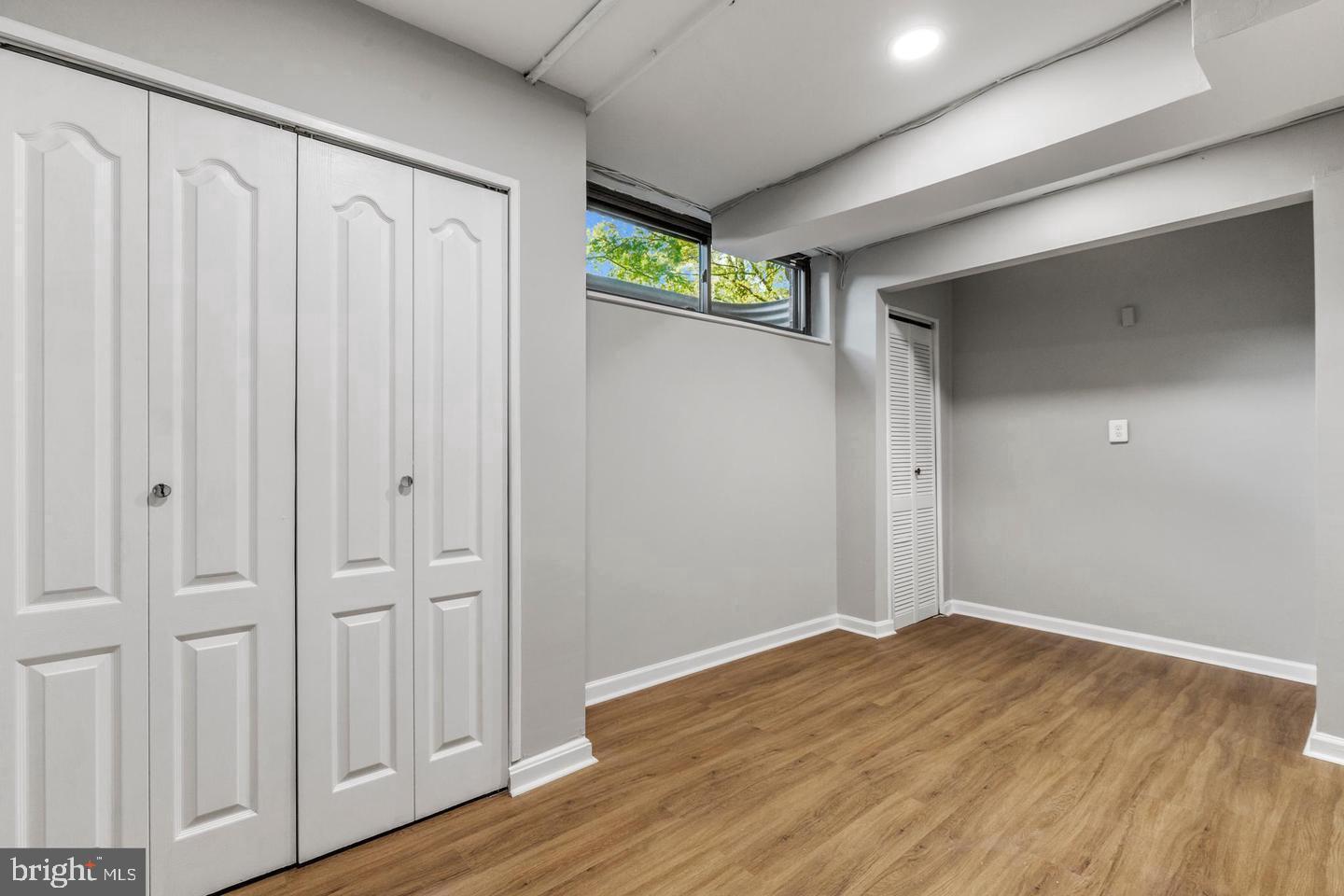 AMERICANA FAIRFAX - Residential Lease