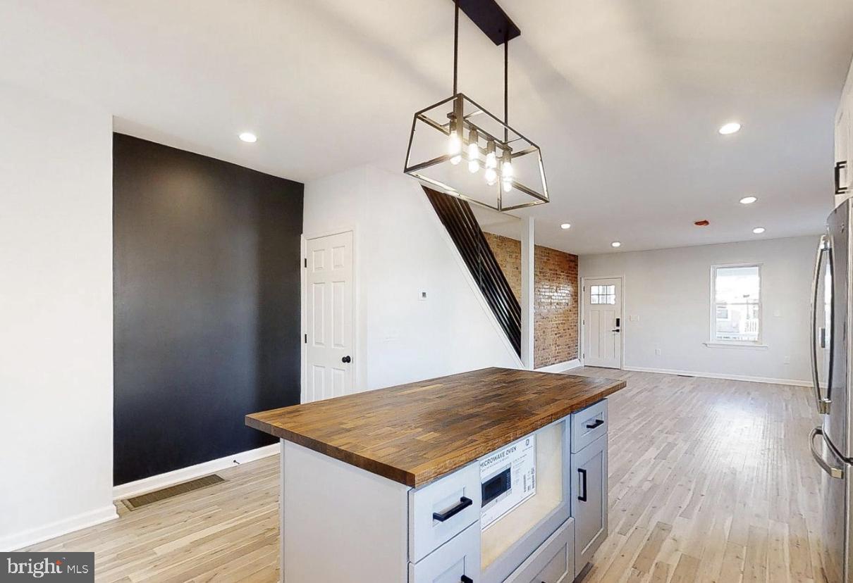 ARDMORE PARK - Residential