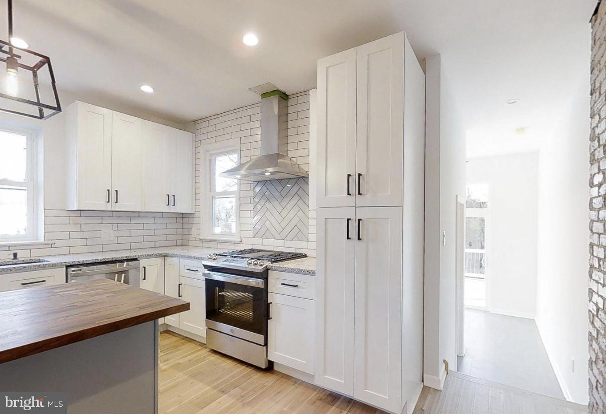 ARDMORE PARK - Residential