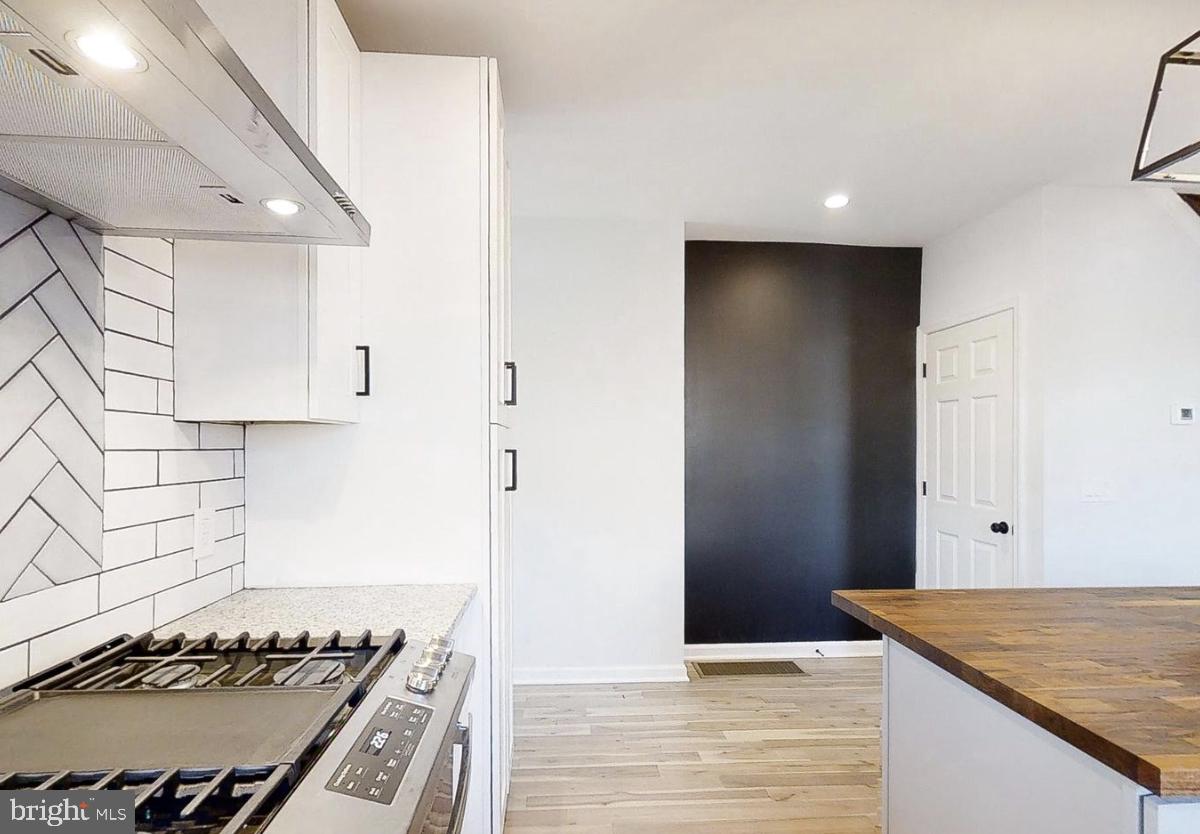 ARDMORE PARK - Residential
