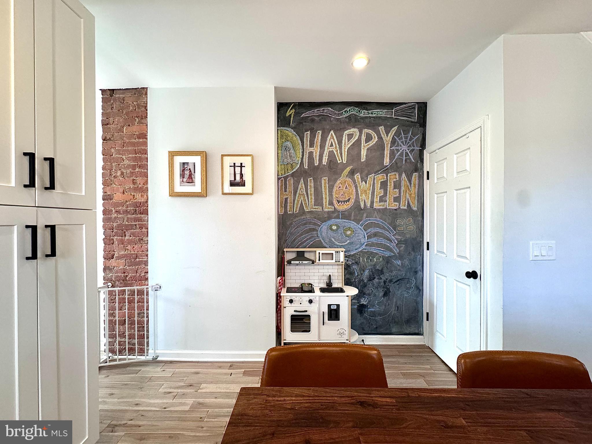 ARDMORE PARK - Residential