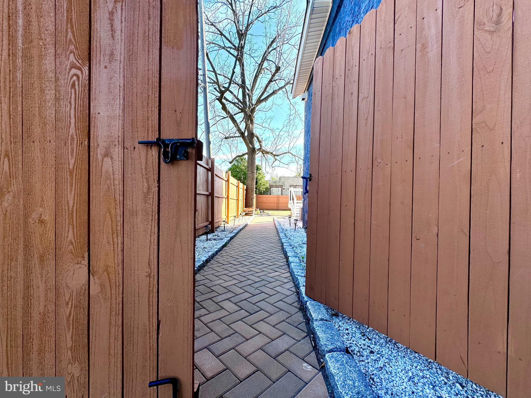ARDMORE PARK - Residential