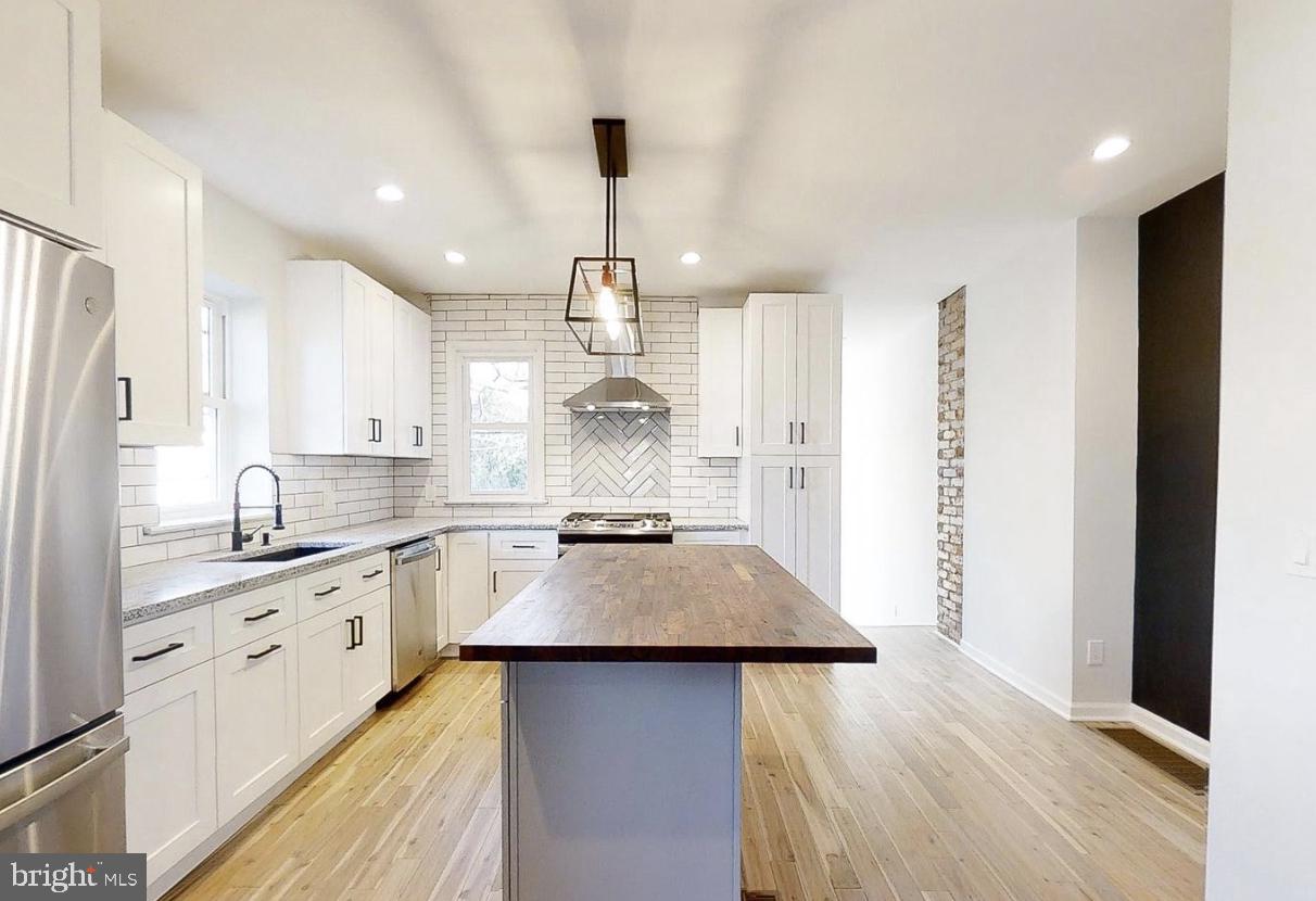 ARDMORE PARK - Residential