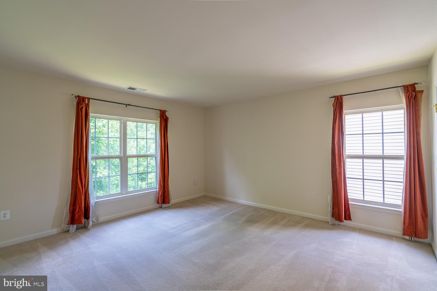 BLOOMS CROSSING - Residential