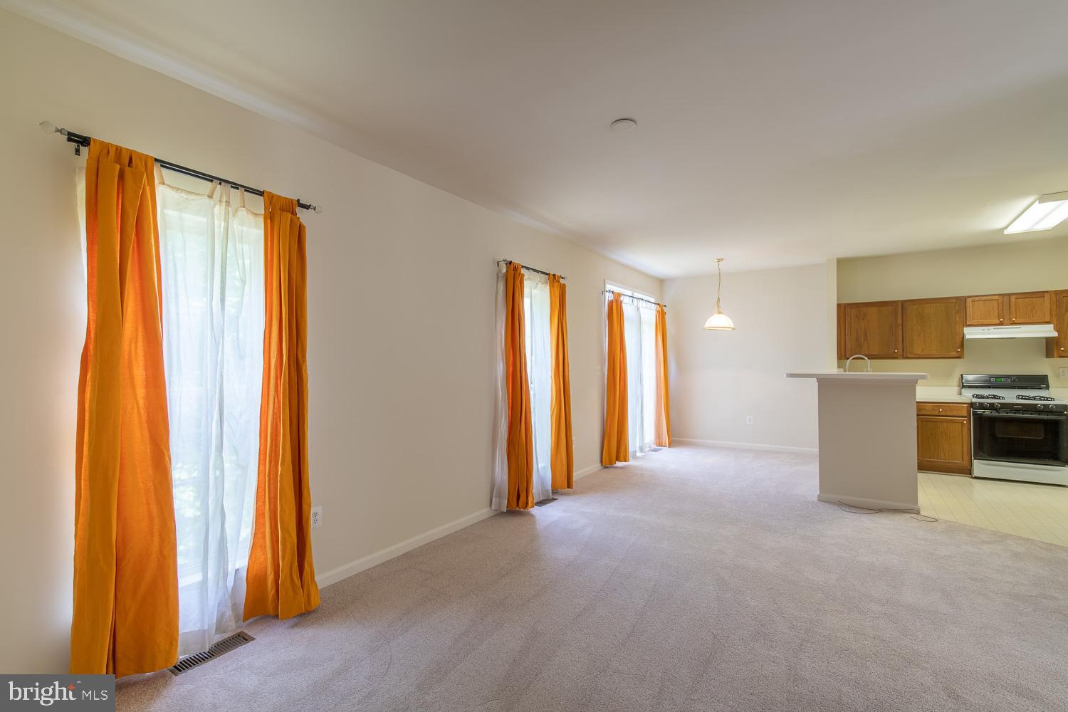 BLOOMS CROSSING - Residential