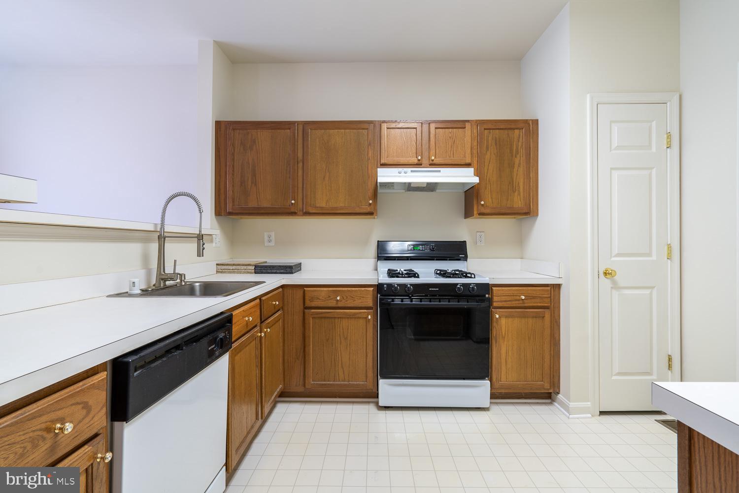 BLOOMS CROSSING - Residential