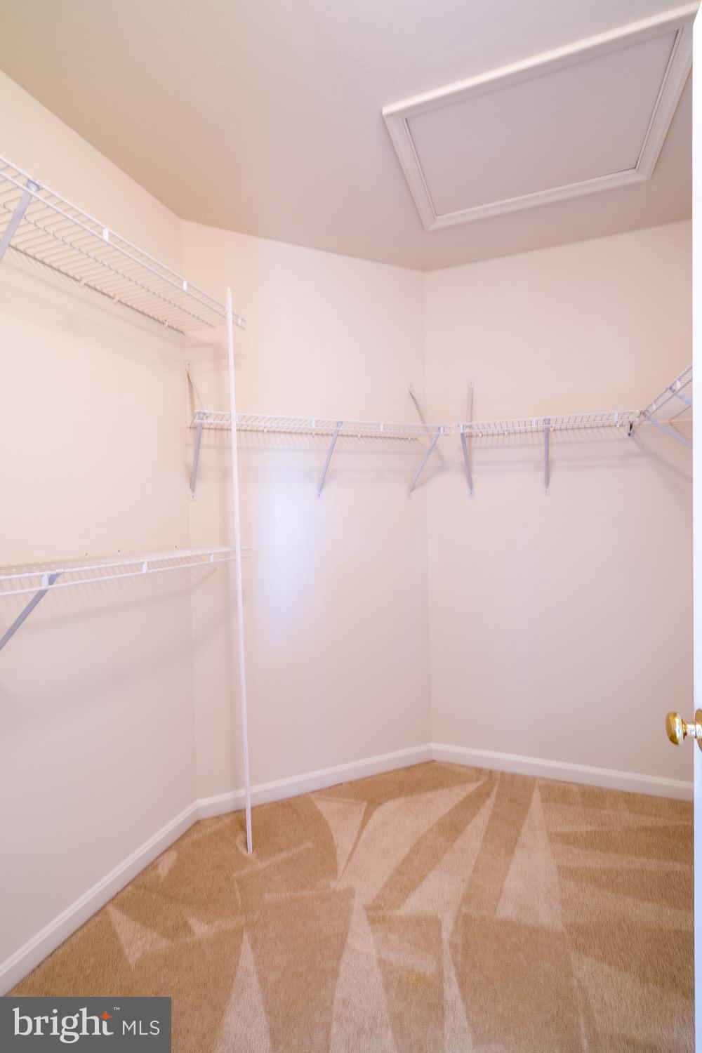 BLOOMS CROSSING - Residential