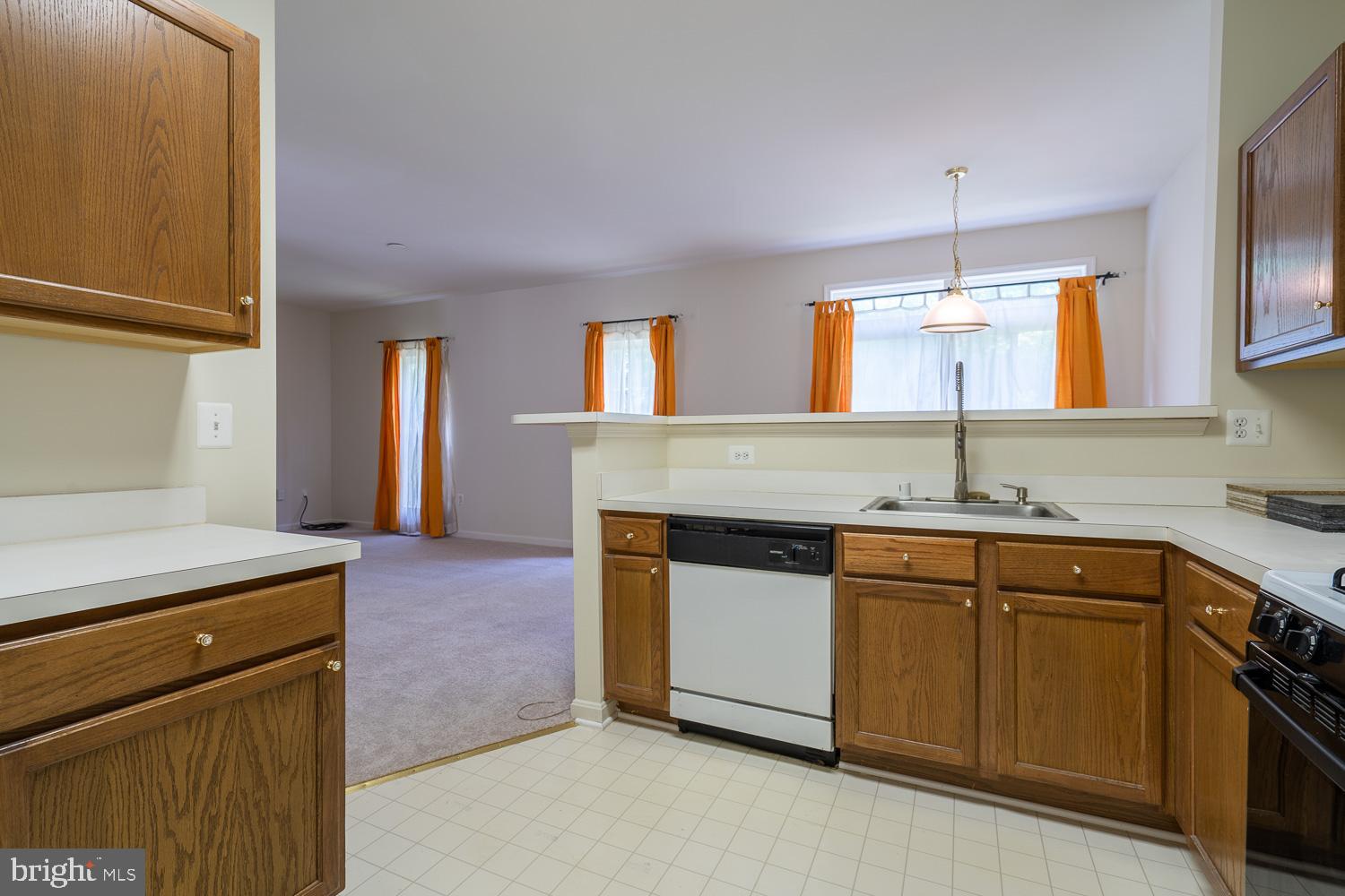 BLOOMS CROSSING - Residential