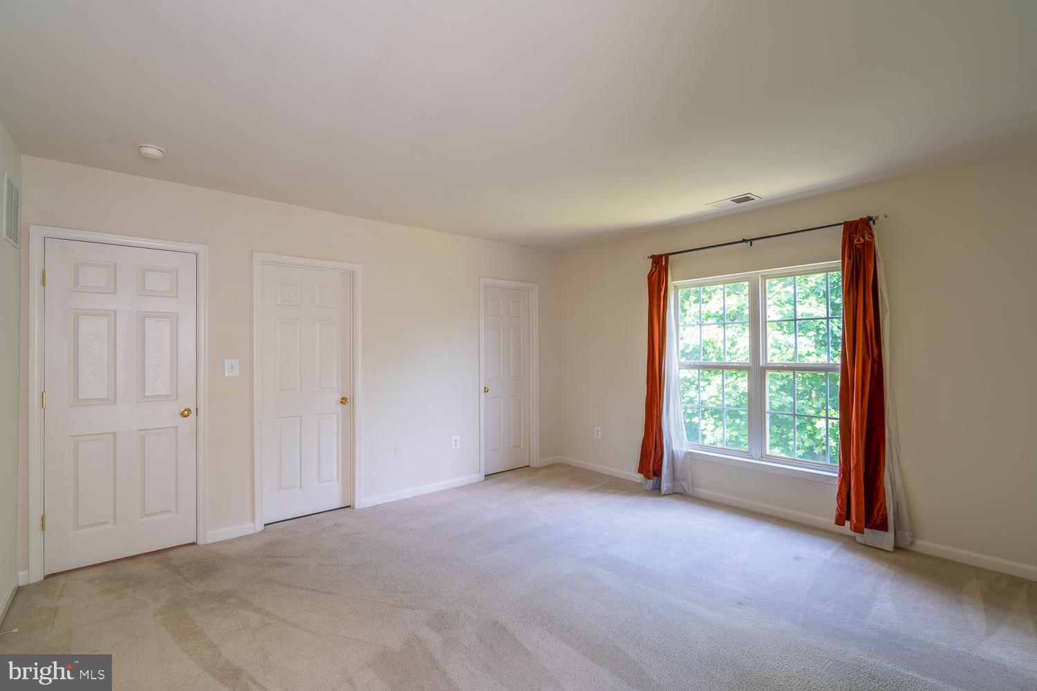 BLOOMS CROSSING - Residential