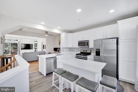 Townhouse For Sale - 2981 Huntington Grove Square<br/> ALEXANDRIA, VA 22306