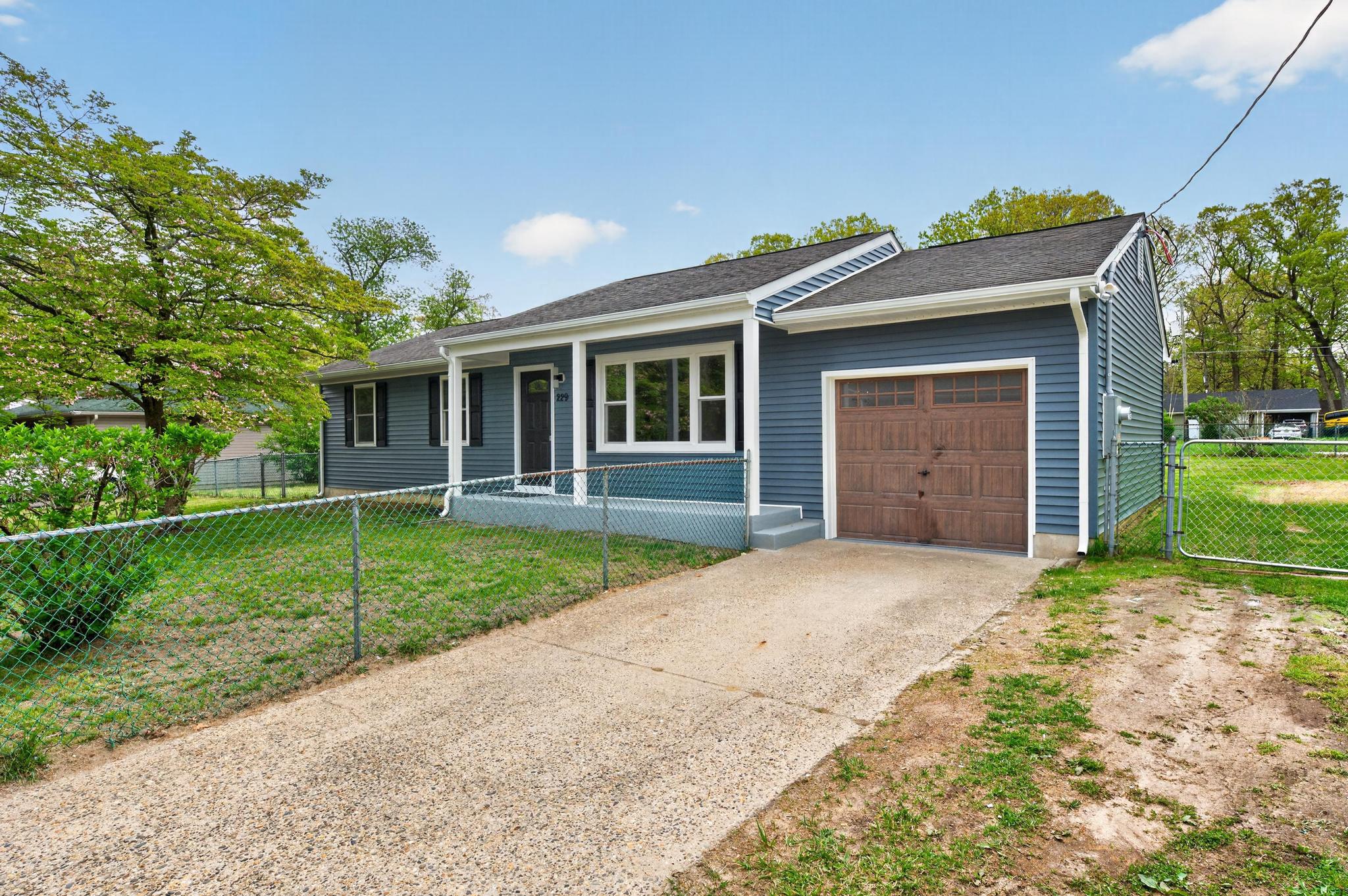 229 GARDEN AVENUE