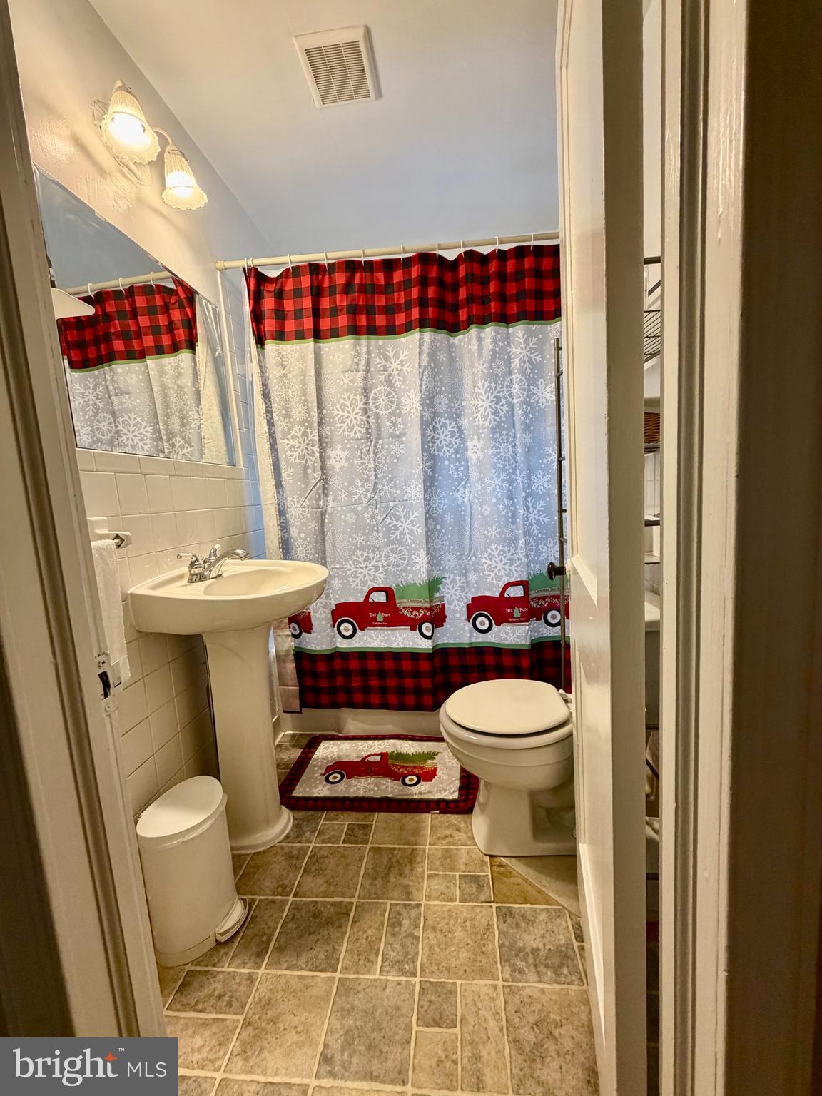 719 W WYOMISSING BOULEVARD