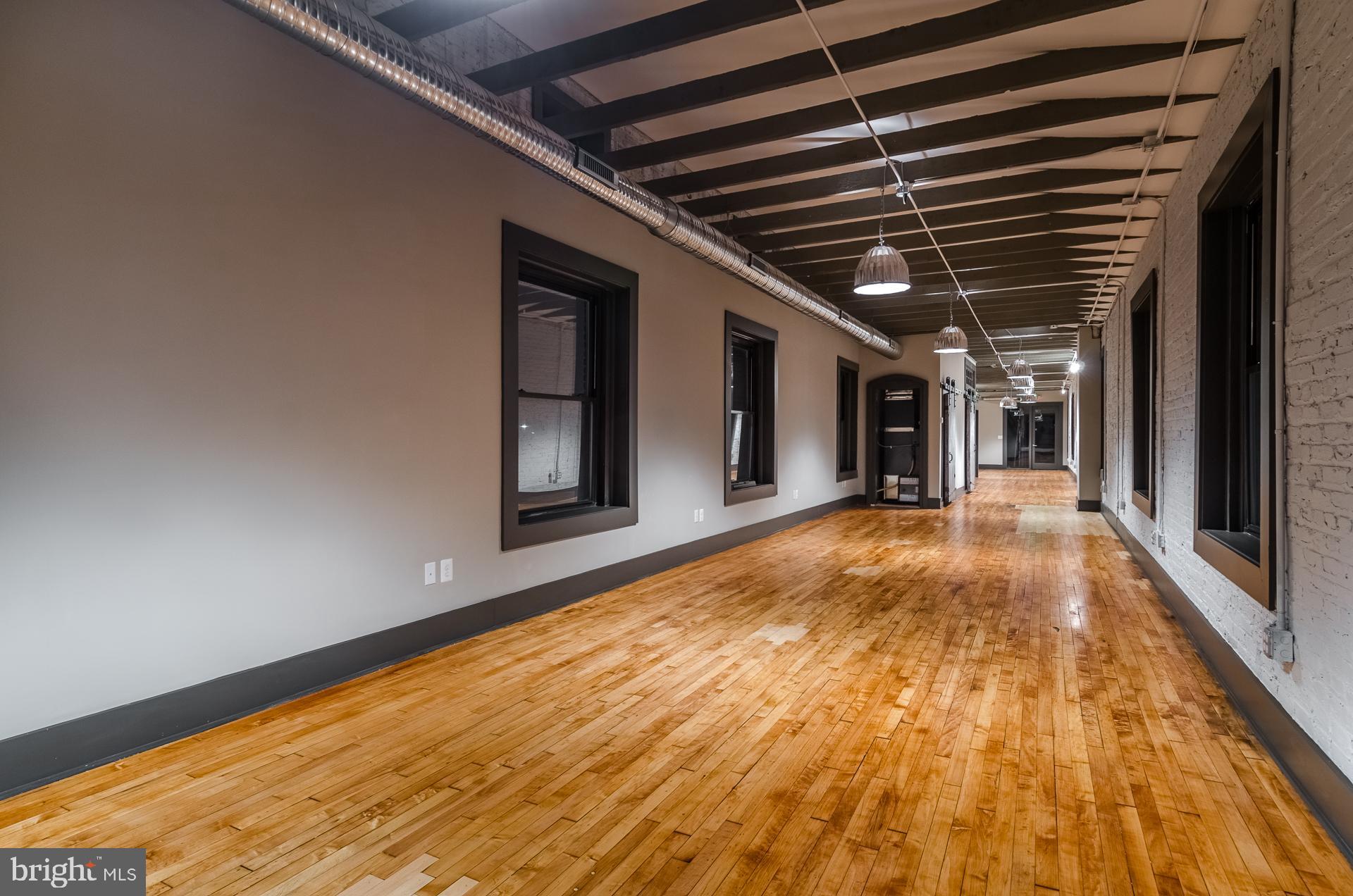 CANTON - Commercial Lease