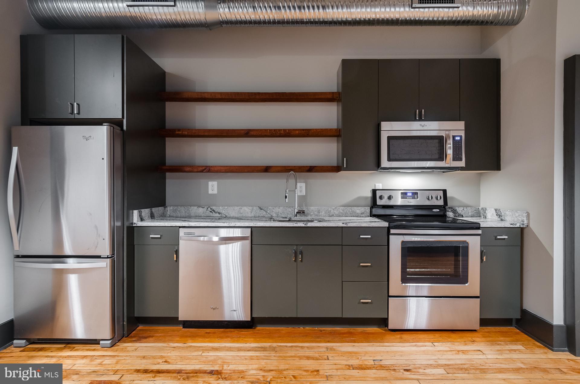 CANTON - Commercial Lease