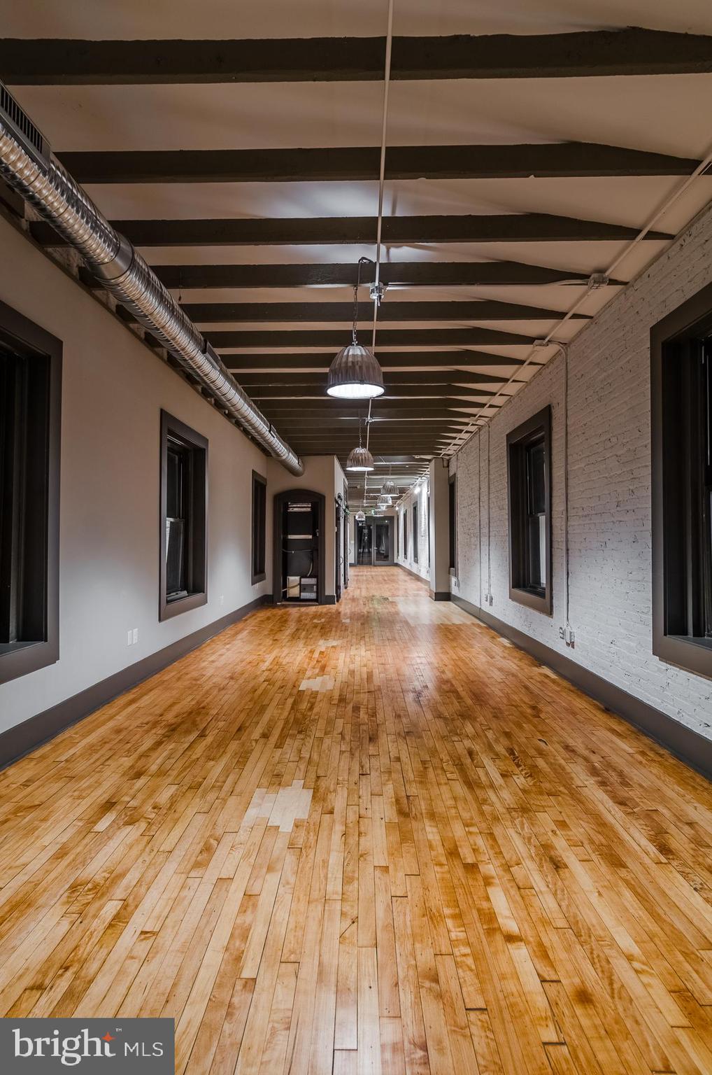 CANTON - Commercial Lease